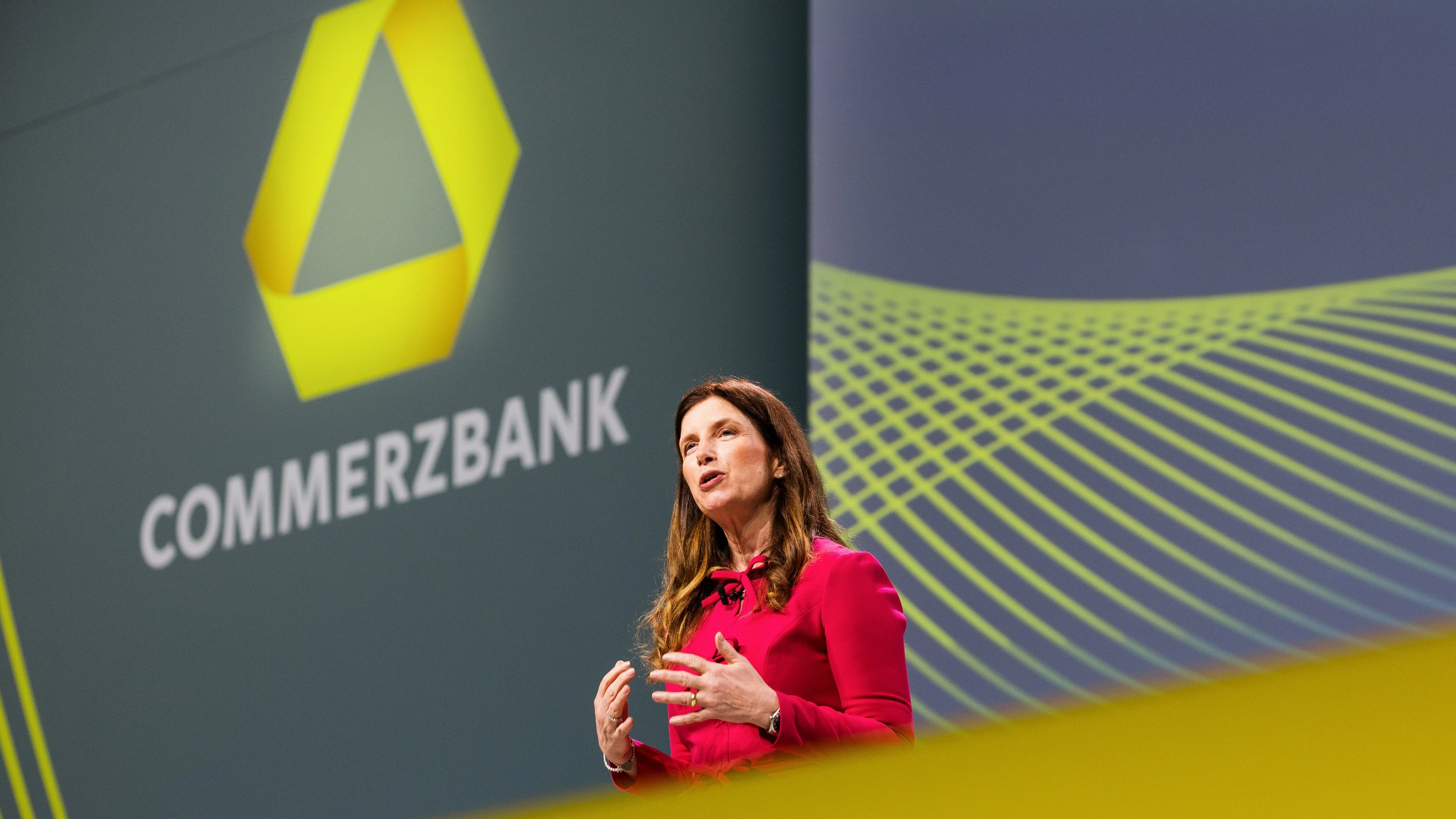 Will standhaft bleiben: Bettina Orlopp, Vorstandsvorsitzende der Commerzbank - Janek Stempel
