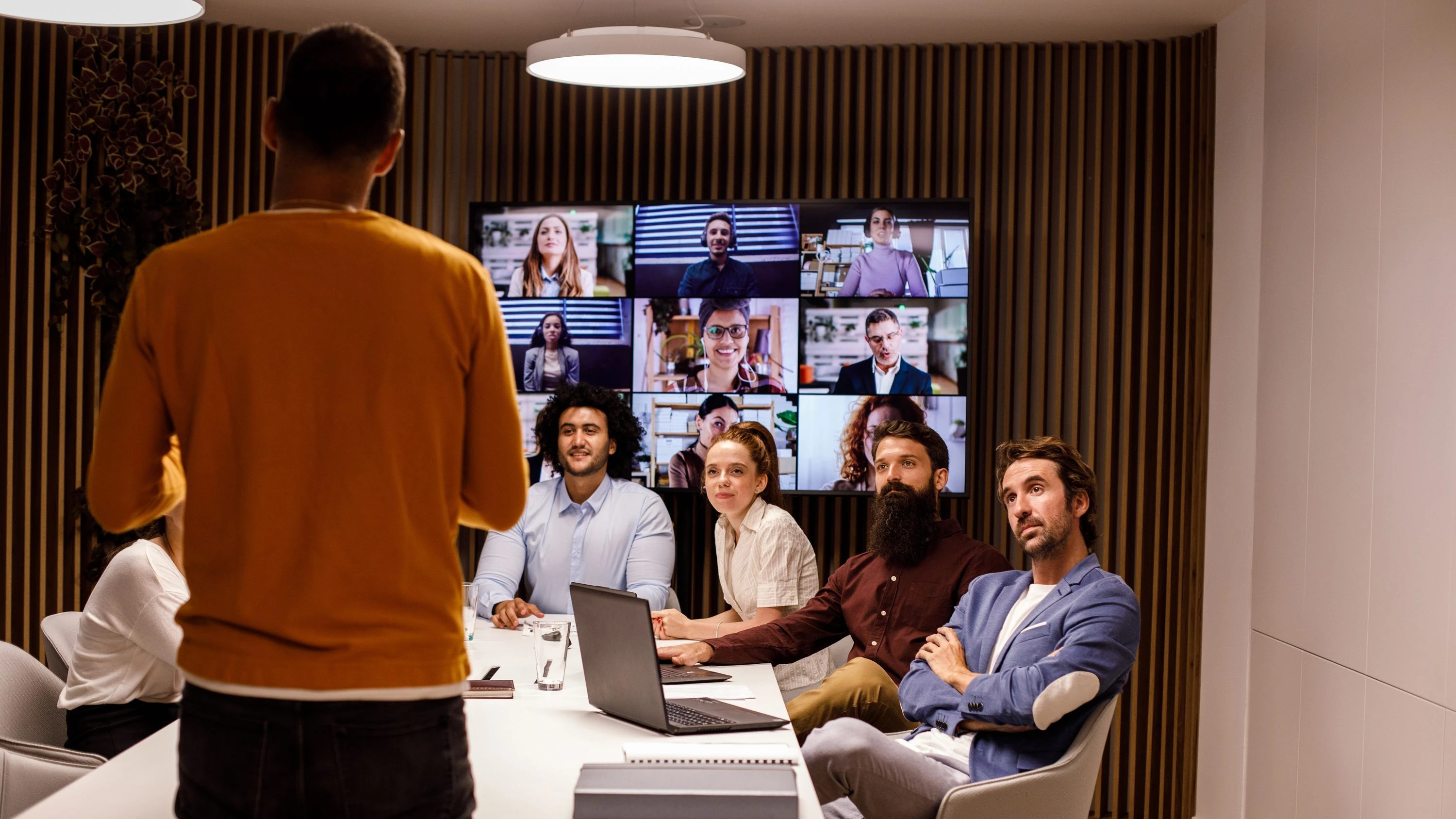 Homeoffice: So leiten Sie hybride Teams Homeoffice: So leiten Sie hybride Teams