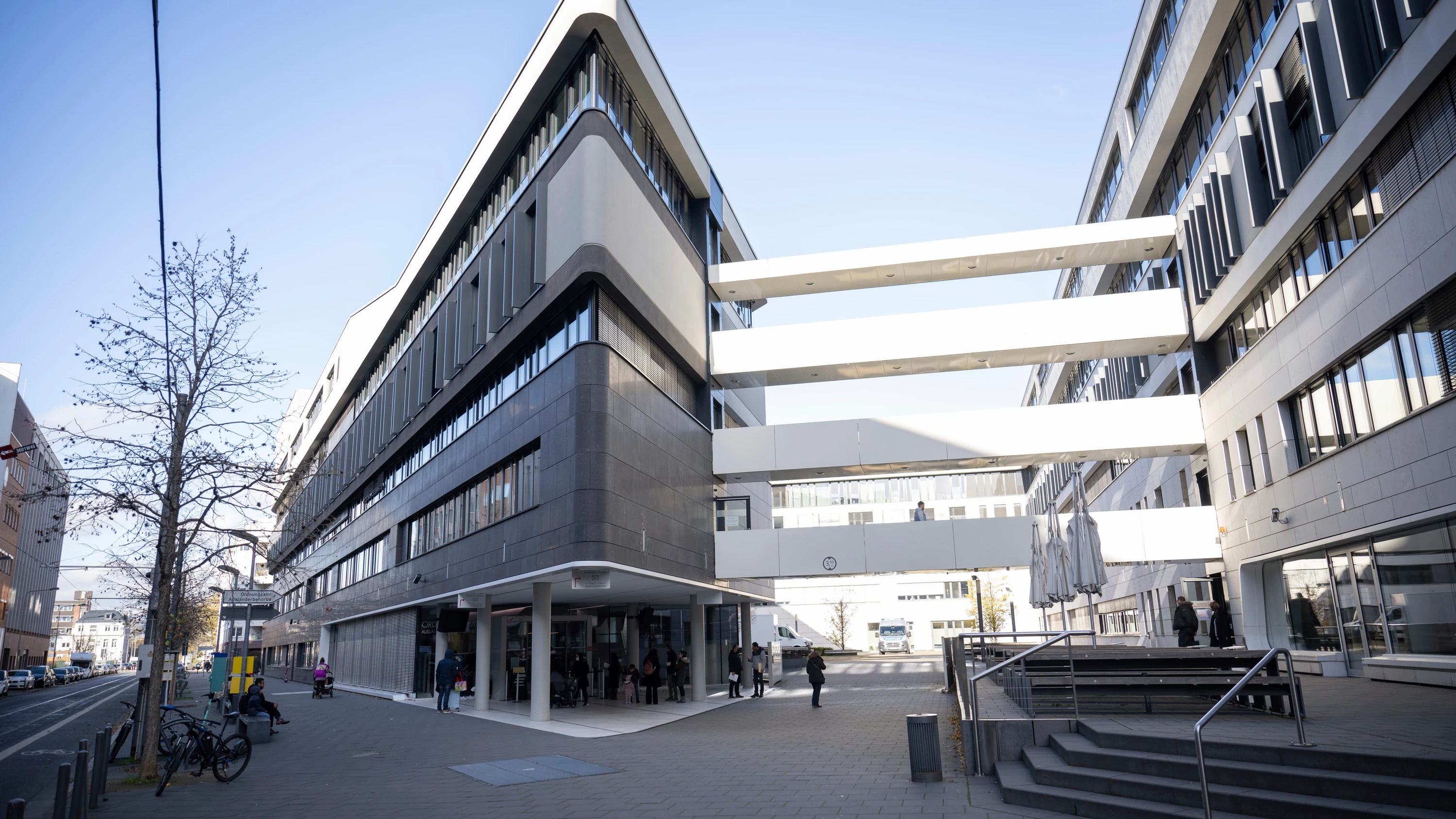 Verfahren zu langsam: Ausländerbehörde klagt über „verrückte Gesetze“