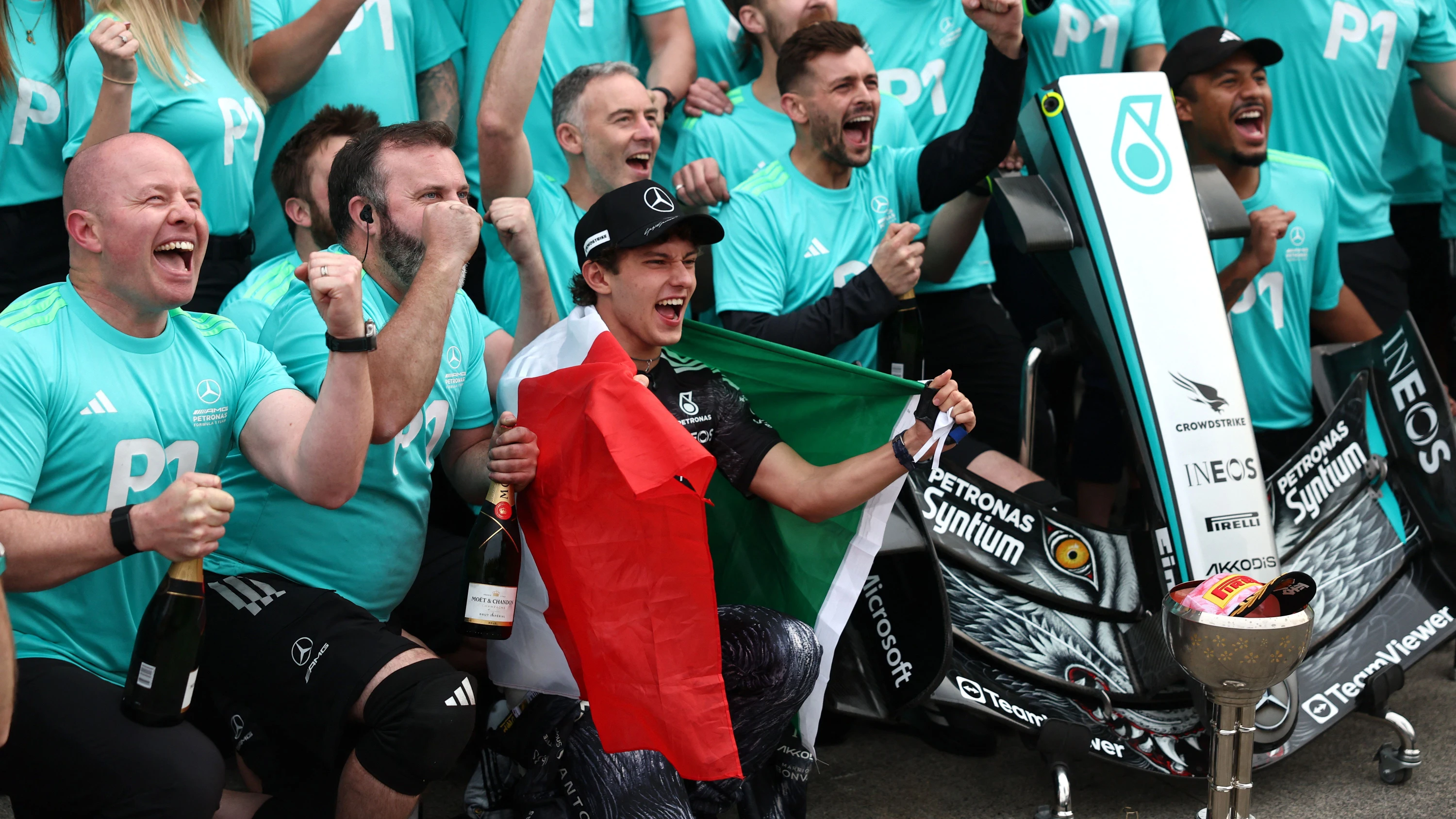 Antonelli siegt in Japan: „Teenage Dream für das neue Formel-1-Wunderkind“ Antonelli siegt in Japan: „Teenage Dream für das neue Formel-1-Wunderkind“