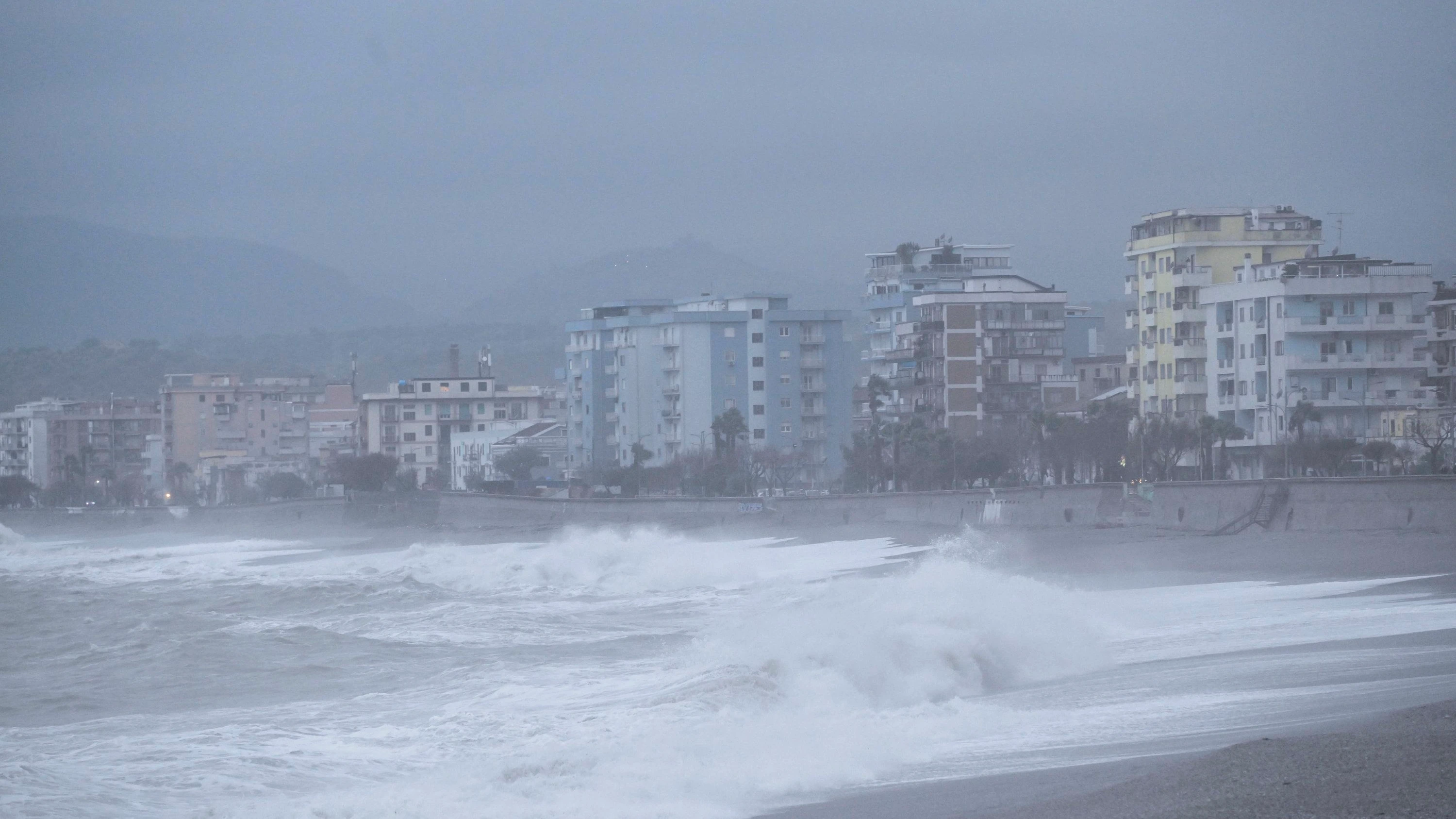 Havarie im Mittelmeer: Vertreter von Italiens Küstenwache vor Gericht