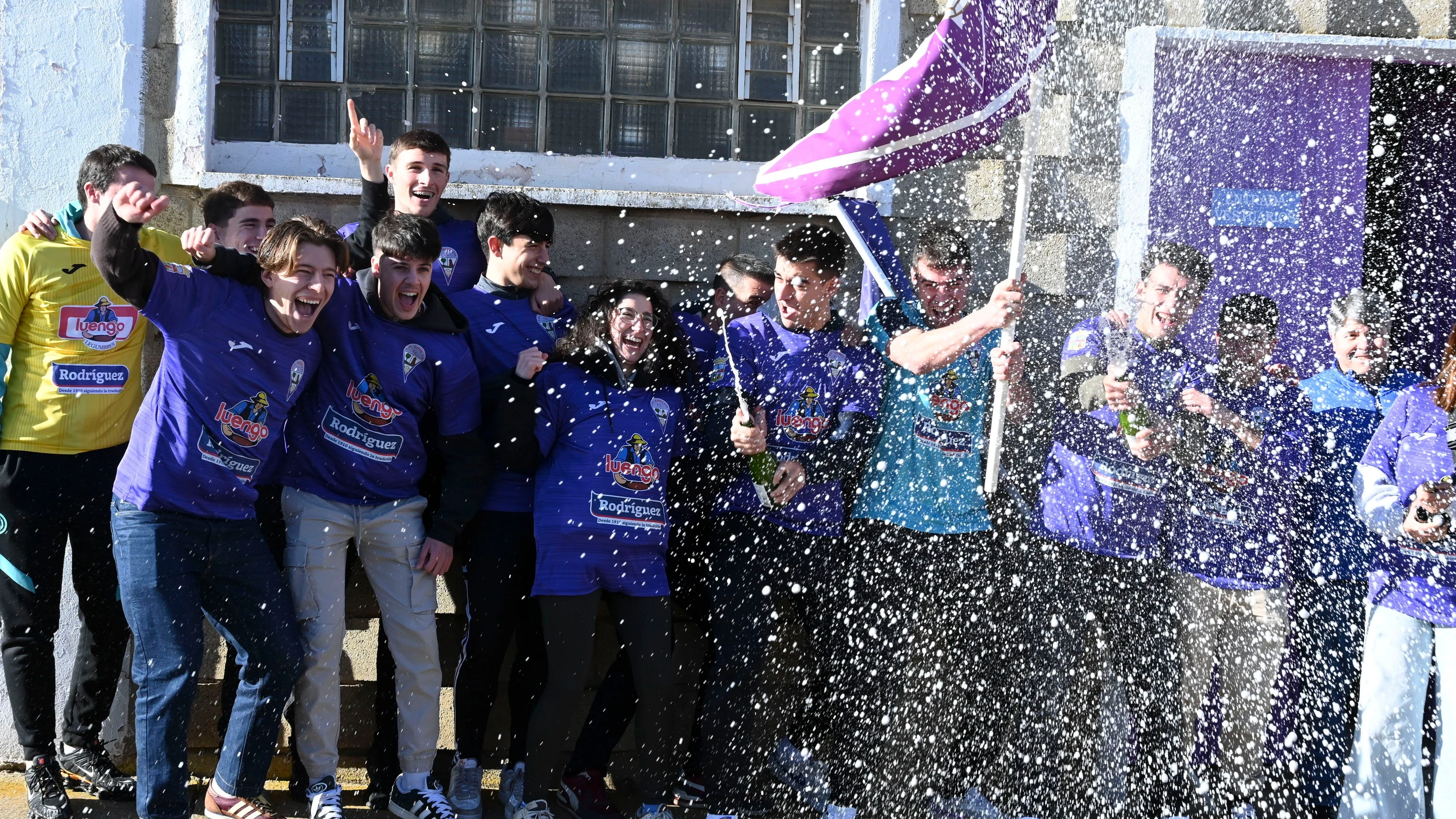 Spanische Weihnachtslotterie: Fast 2,8 Milliarden Euro waren bei „El Gordo“ im Lostopf – so viel wie noch nie Spanische Weihnachtslotterie: Fast 2,8 Milliarden Euro waren bei „El Gordo“ im Lostopf – so viel wie noch nie