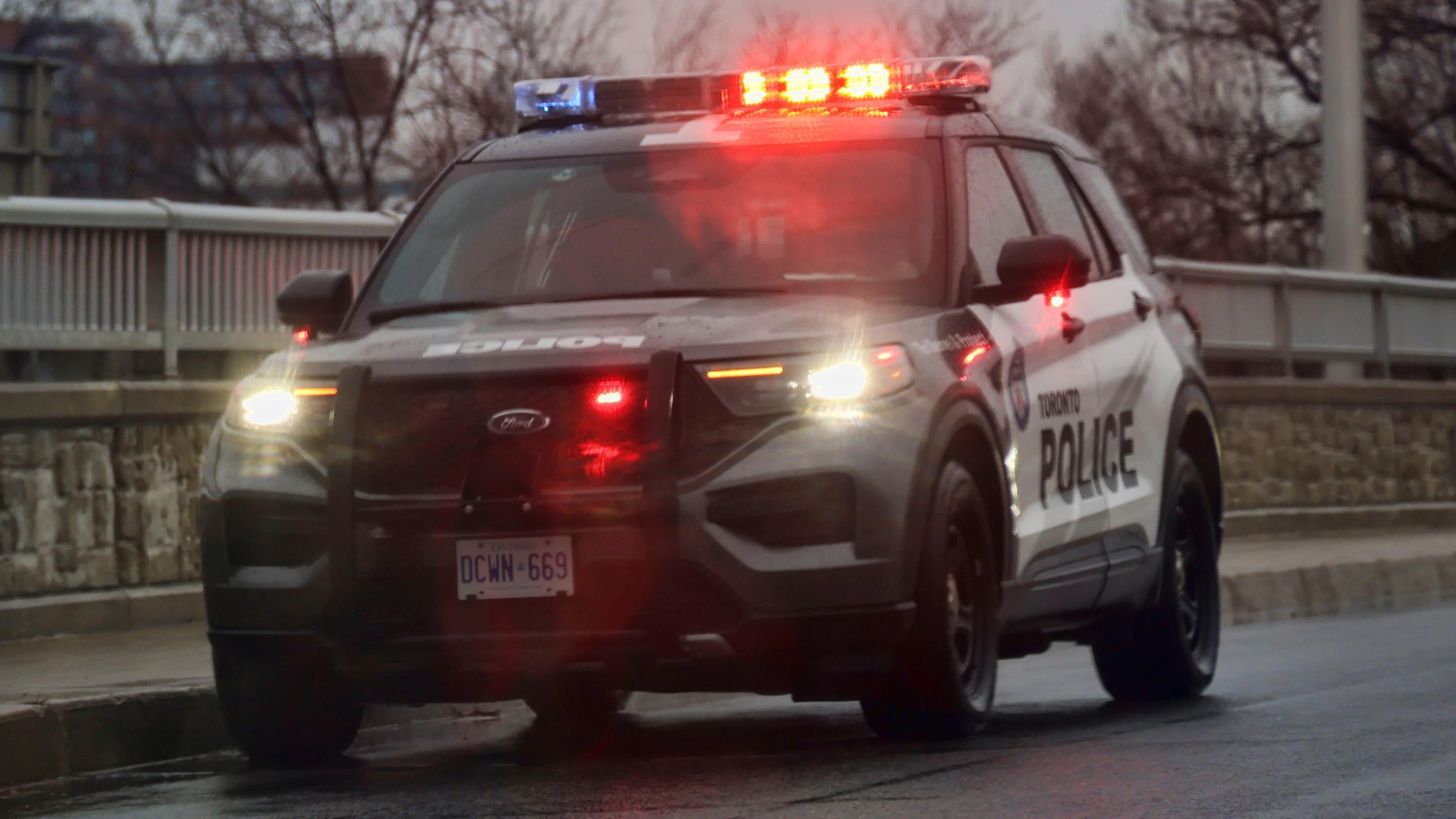 ein-polizeiauto-in-kanada-im.webp