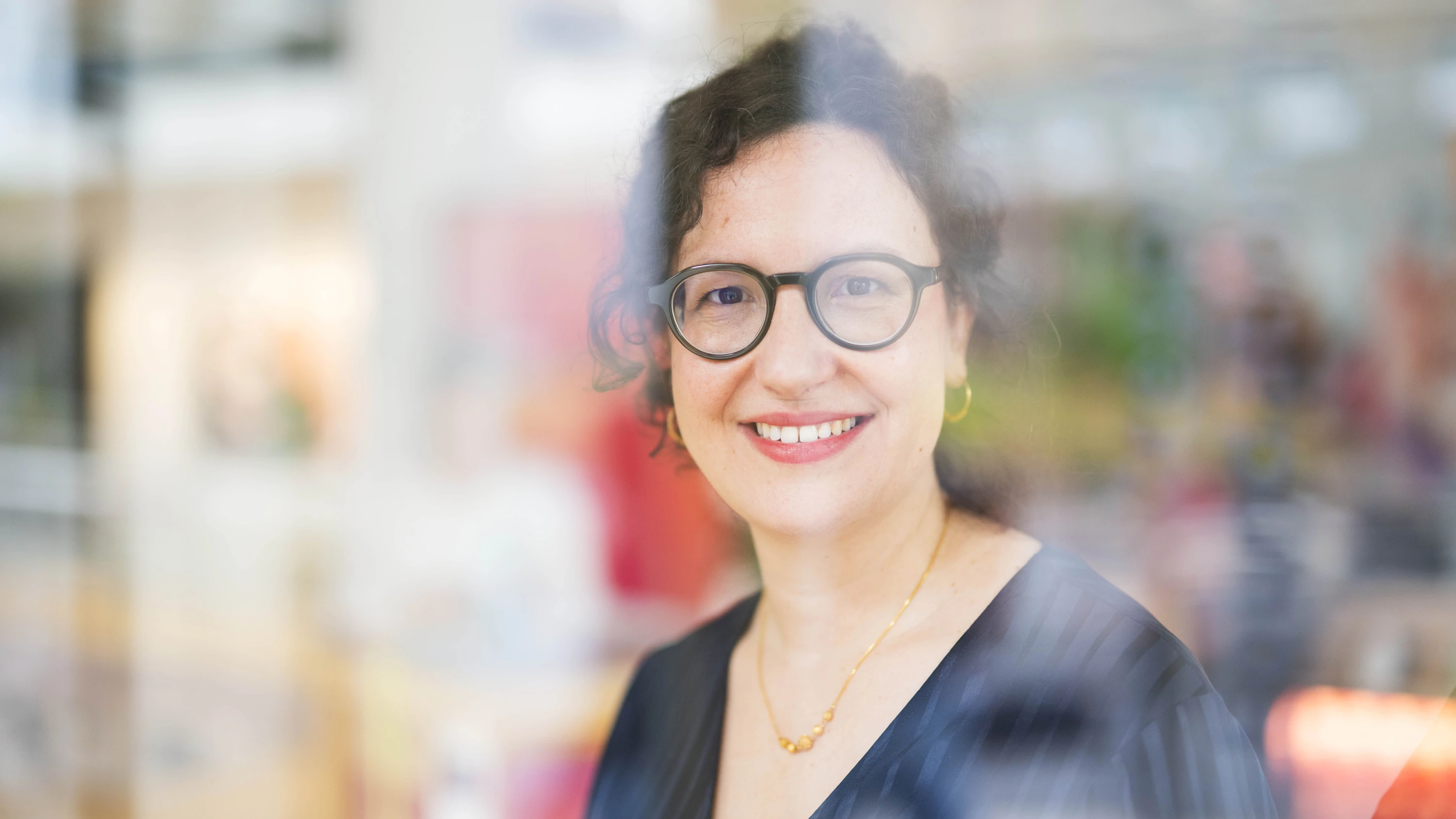 Vor der Preisverleihung: Ivna Žic im Foyer des Crespo-Hauses in Frankfurt - Wonge Bergmann