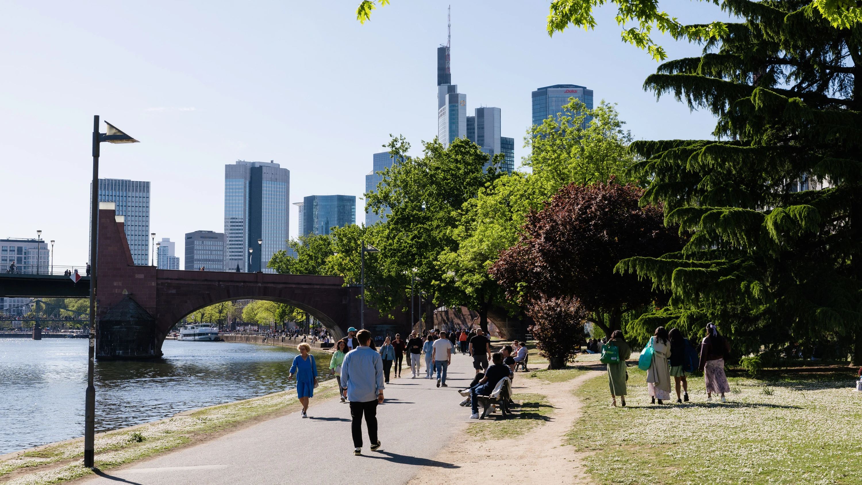 Projekt in Frankfurt: Spaziergänge gegen die Einsamkeit Projekt in Frankfurt: Spaziergänge gegen die Einsamkeit