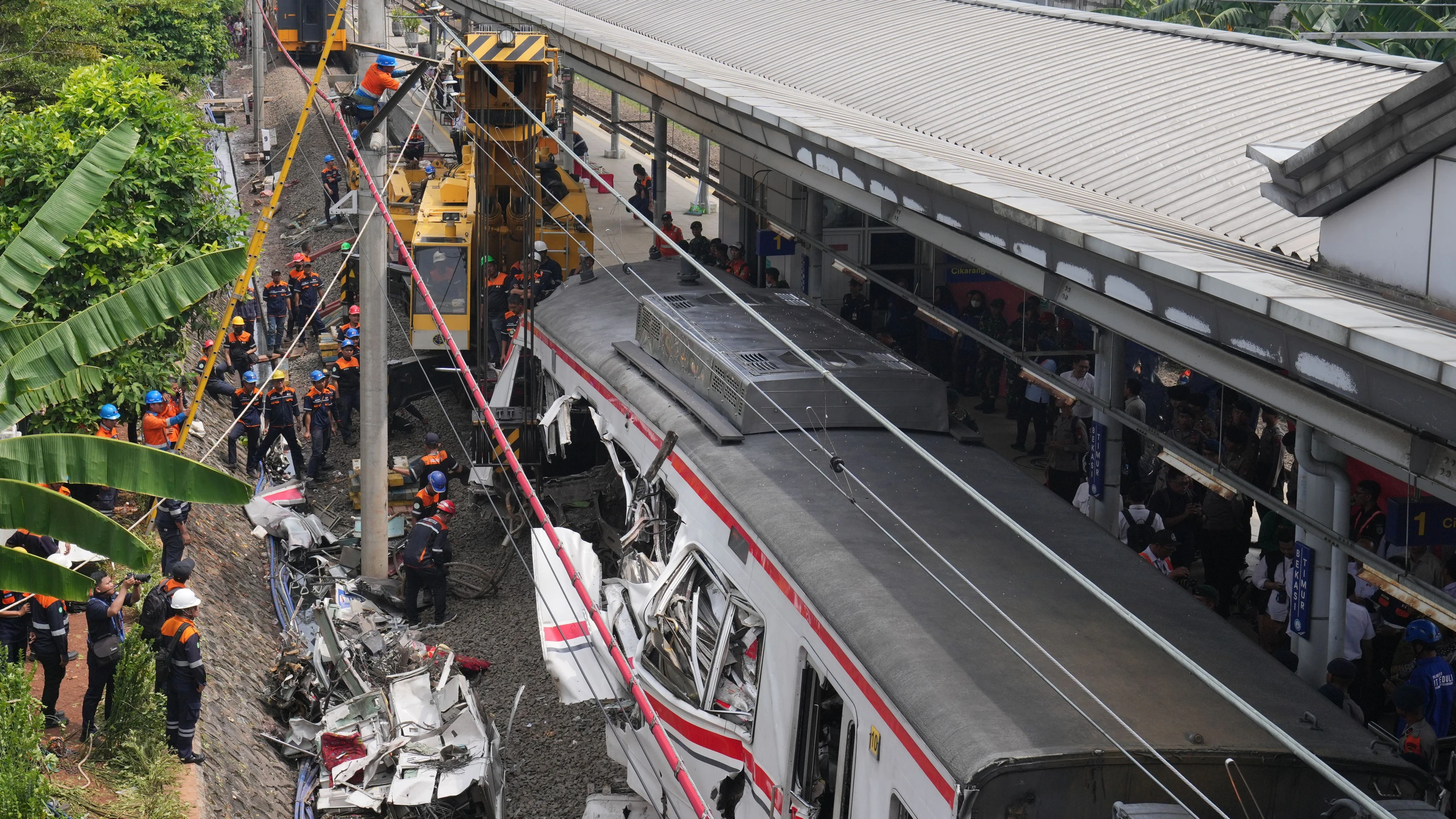 Bild: Indonesien: Tote und Verletzte nach schwerem Zugunglück