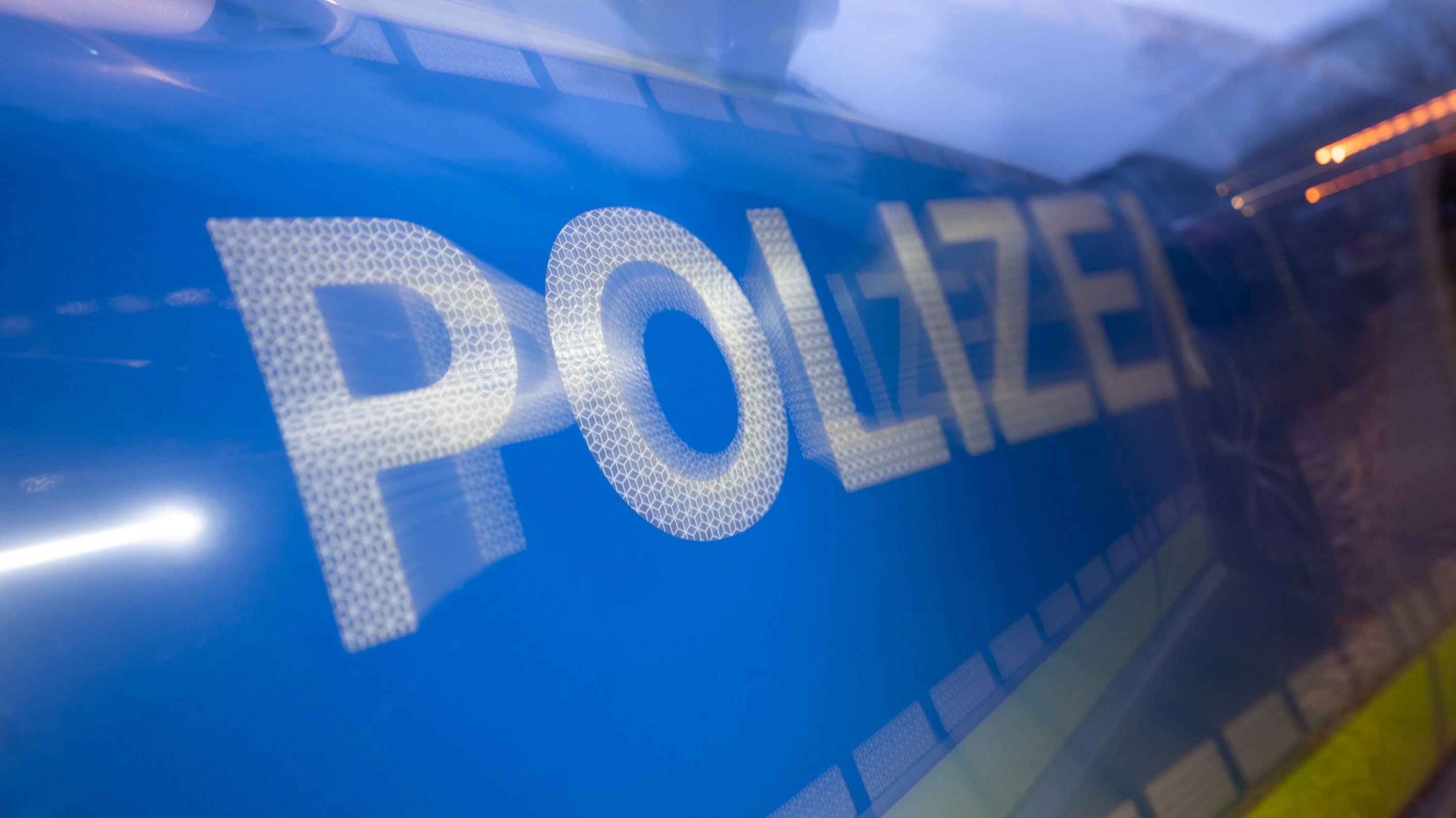 Bild: Rhein-Main-Liveblog: Drei Jugendliche bei Autounfall schwer verletzt