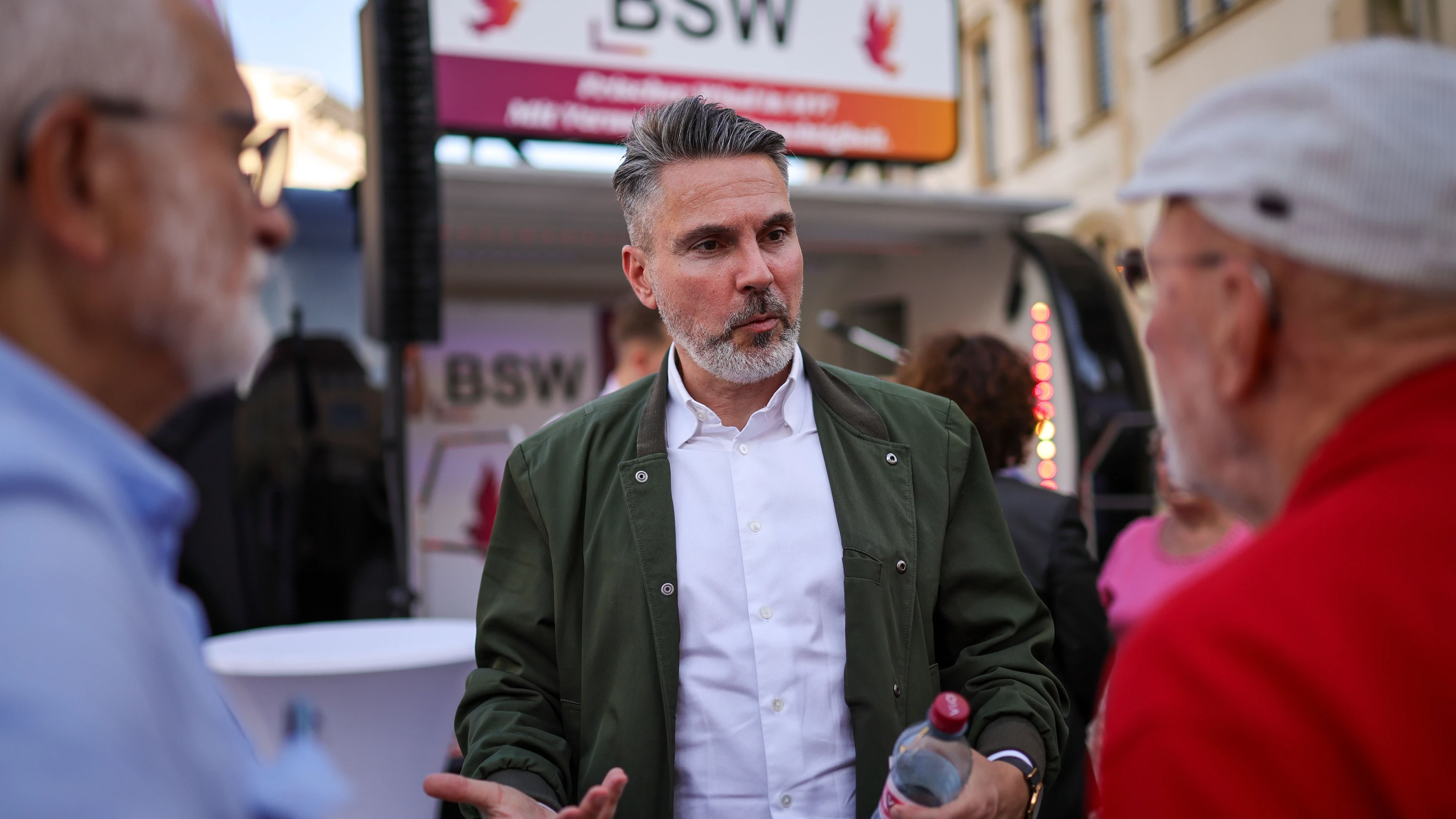 Unterwegs mit De Masi: BSW-Parteivorsitzender ohne Freude