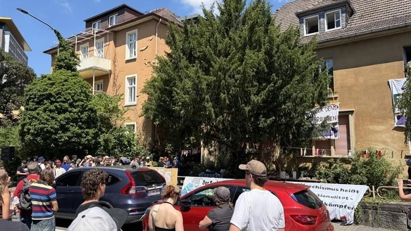Übergabe: Das vor einigen Wochen besetzte Uni-Haus an der Hein-Heckroth-Straße in Gießen geht demnächst an das Land über. Für zwei Nachbarliegenschaften braucht die Hochschule länger als einst erwartet. - Thorsten Winter