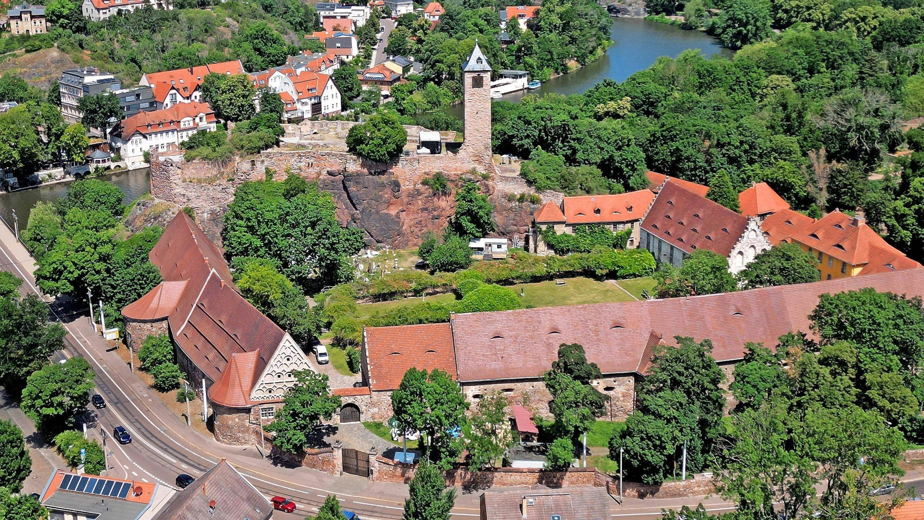 Burg Giebichenstein mit Kunsthochschule - Imago