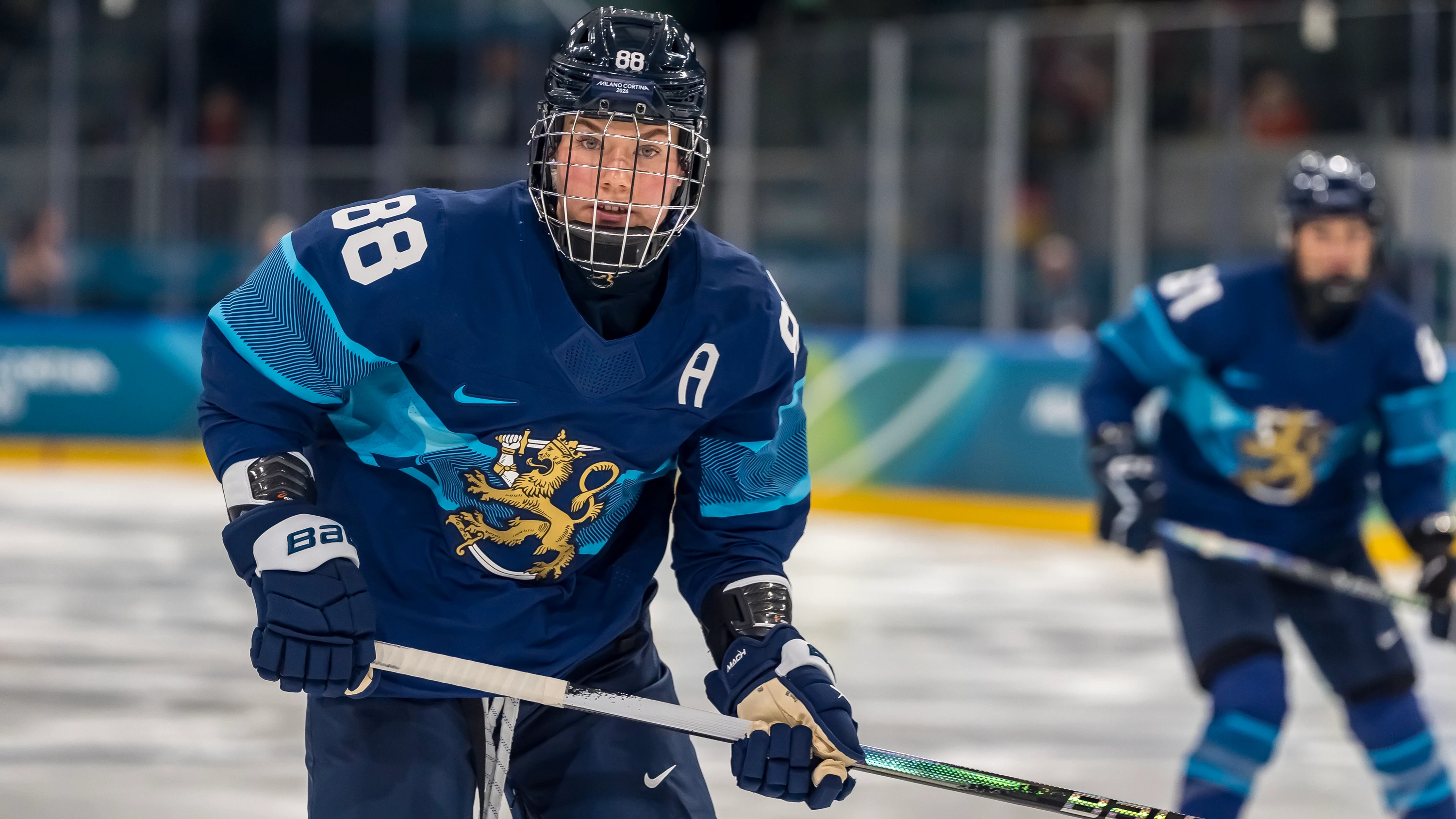 „HEated Rivalry“ in Mailand: Verlobte Eishockey-Spielerinnen kämpfen um Medaillen