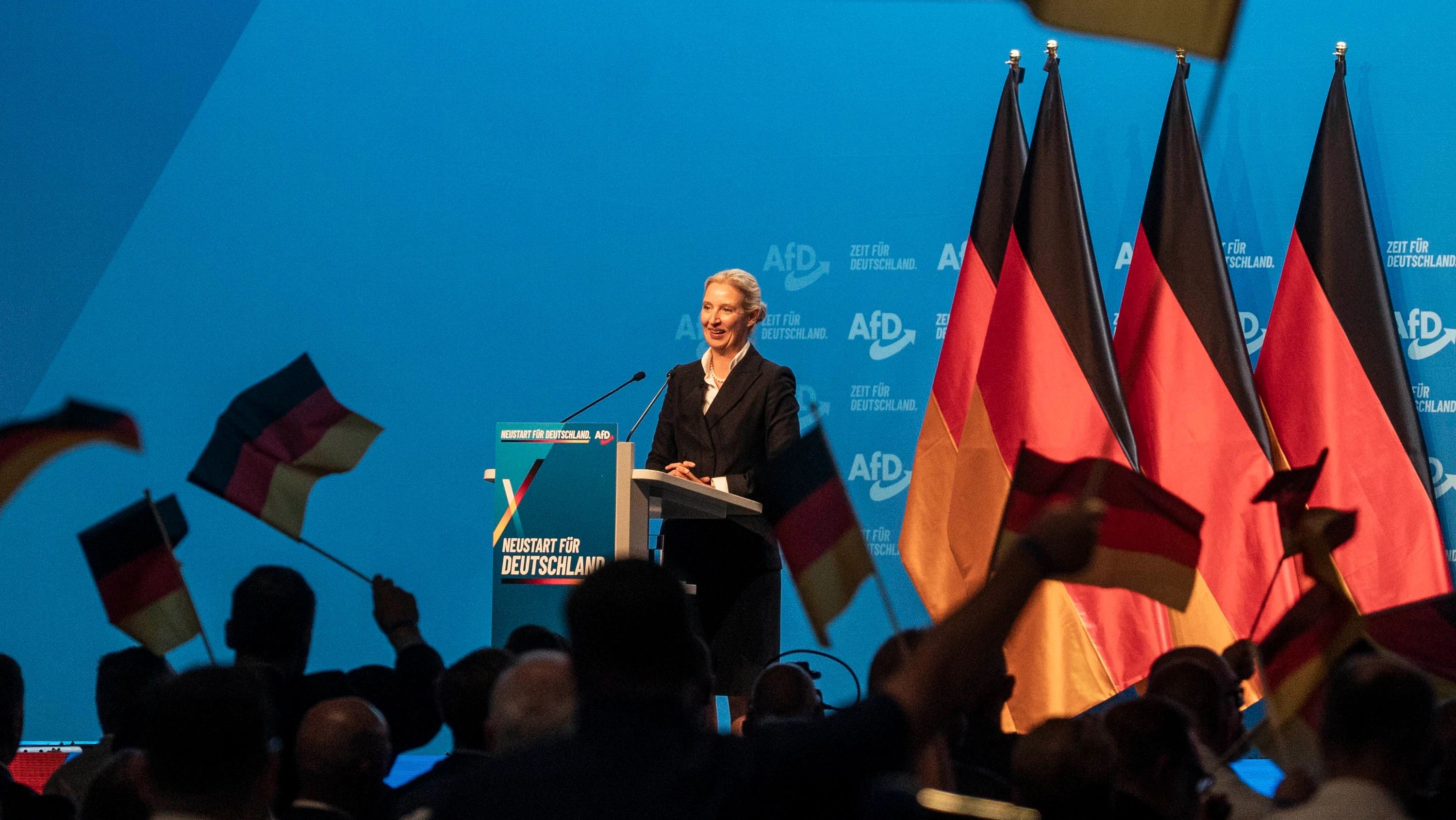 AfD-Parteitag: Weidel sollte ihre Partei zur Mäßigung bringen AfD-Parteitag: Weidel sollte ihre Partei zur Mäßigung bringen