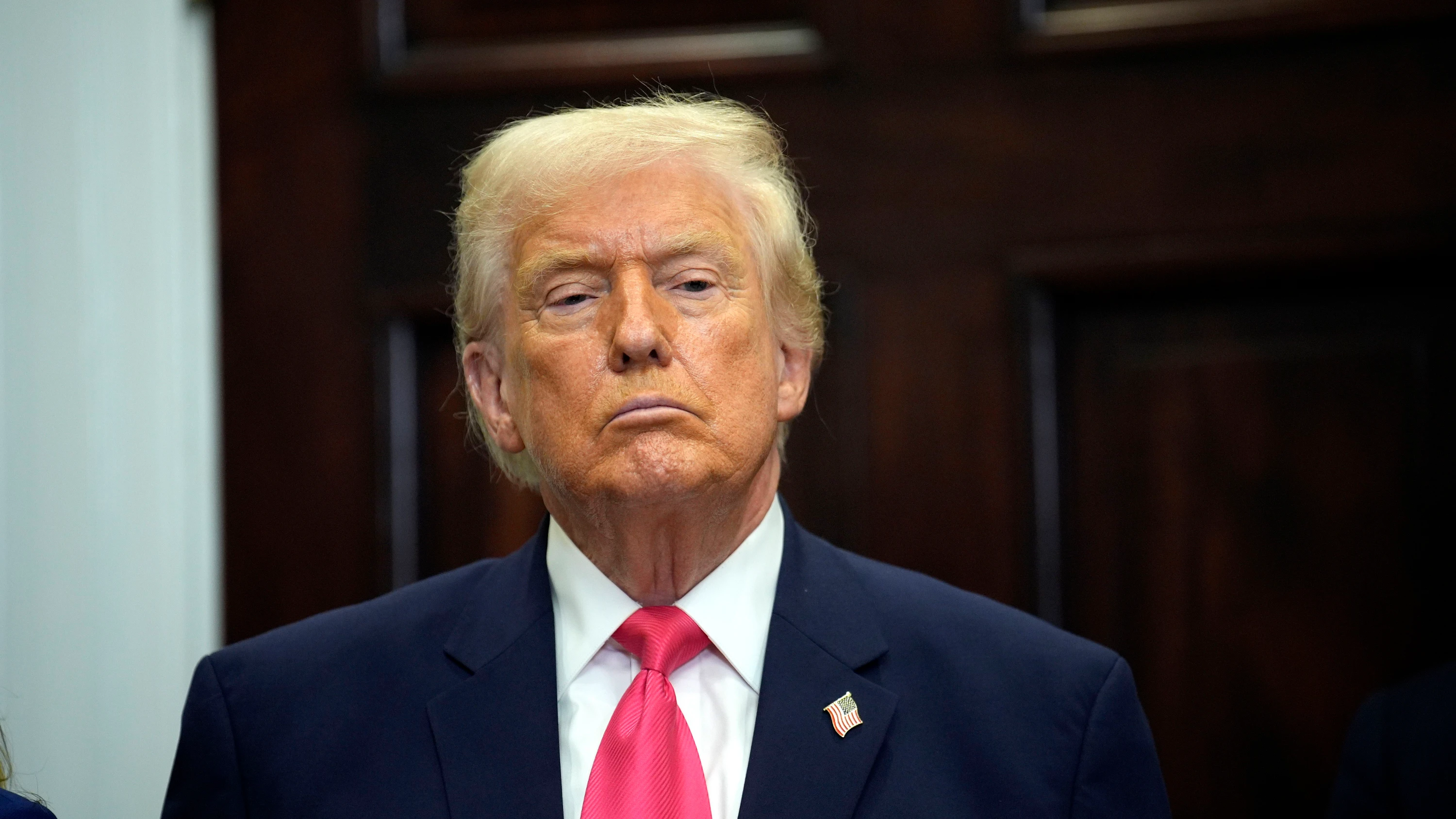 Liveblog USA unter Trump: Trump droht wegen angeblichen Drogenschmuggels weiteren Ländern in Südamerika Liveblog USA unter Trump: Trump droht wegen angeblichen Drogenschmuggels weiteren Ländern in Südamerika