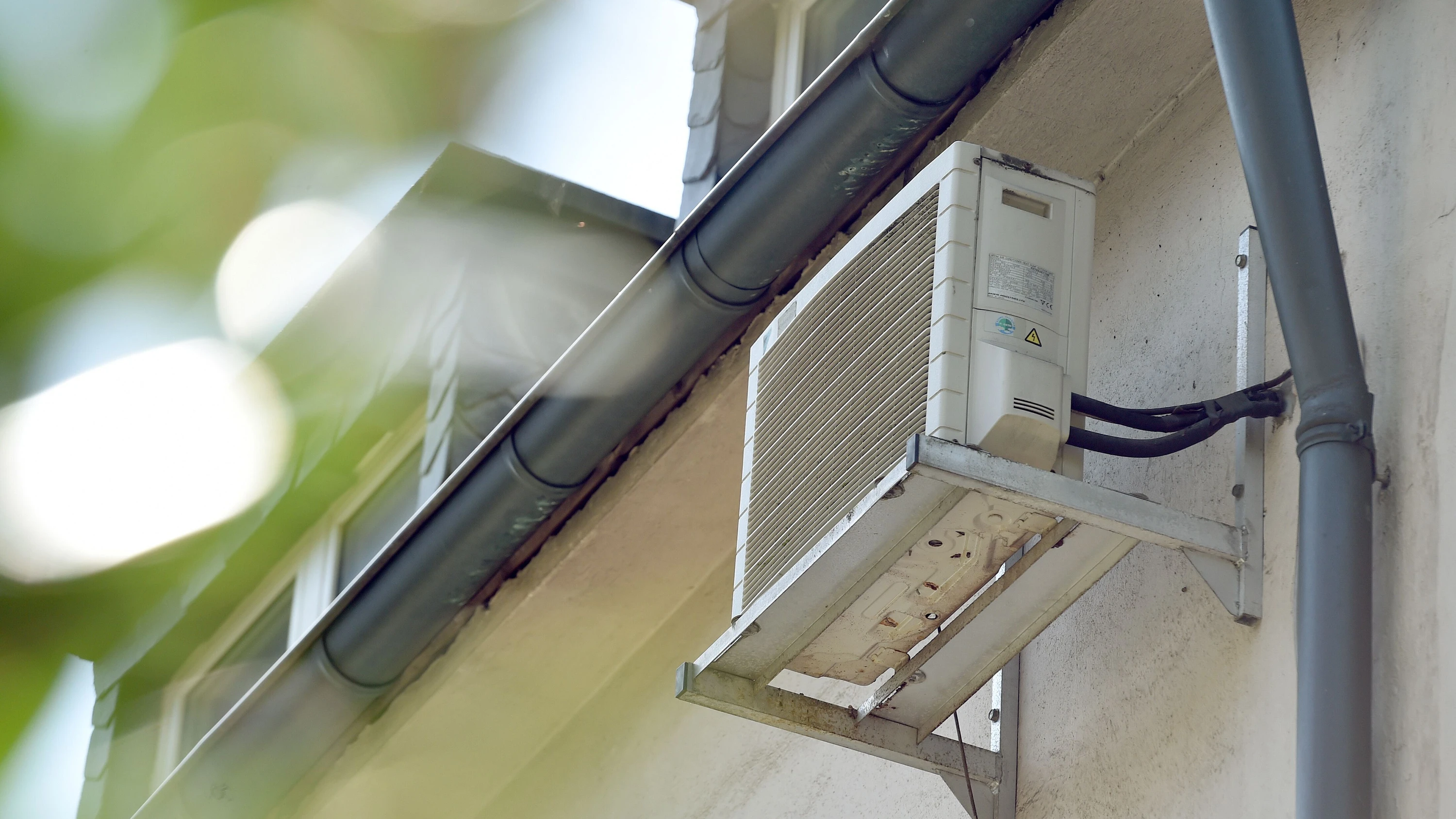 Urteil: Wohnungseigentümer dürfen grundsätzlich Klimaanlage einbauen