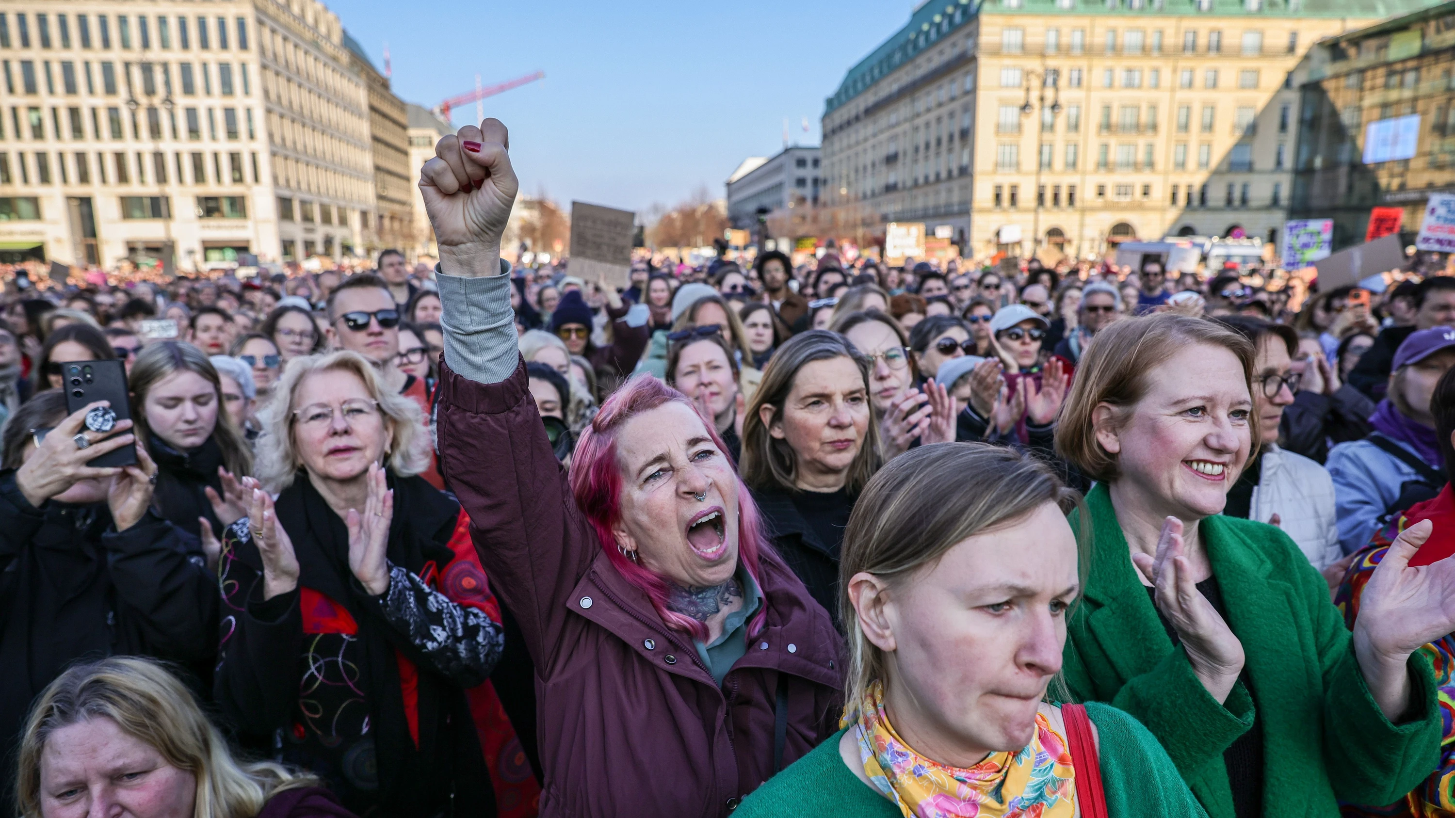 Demonstration in Berlin: Gemeinsam gegen digitale Gewalt und gegen die Ohnmacht