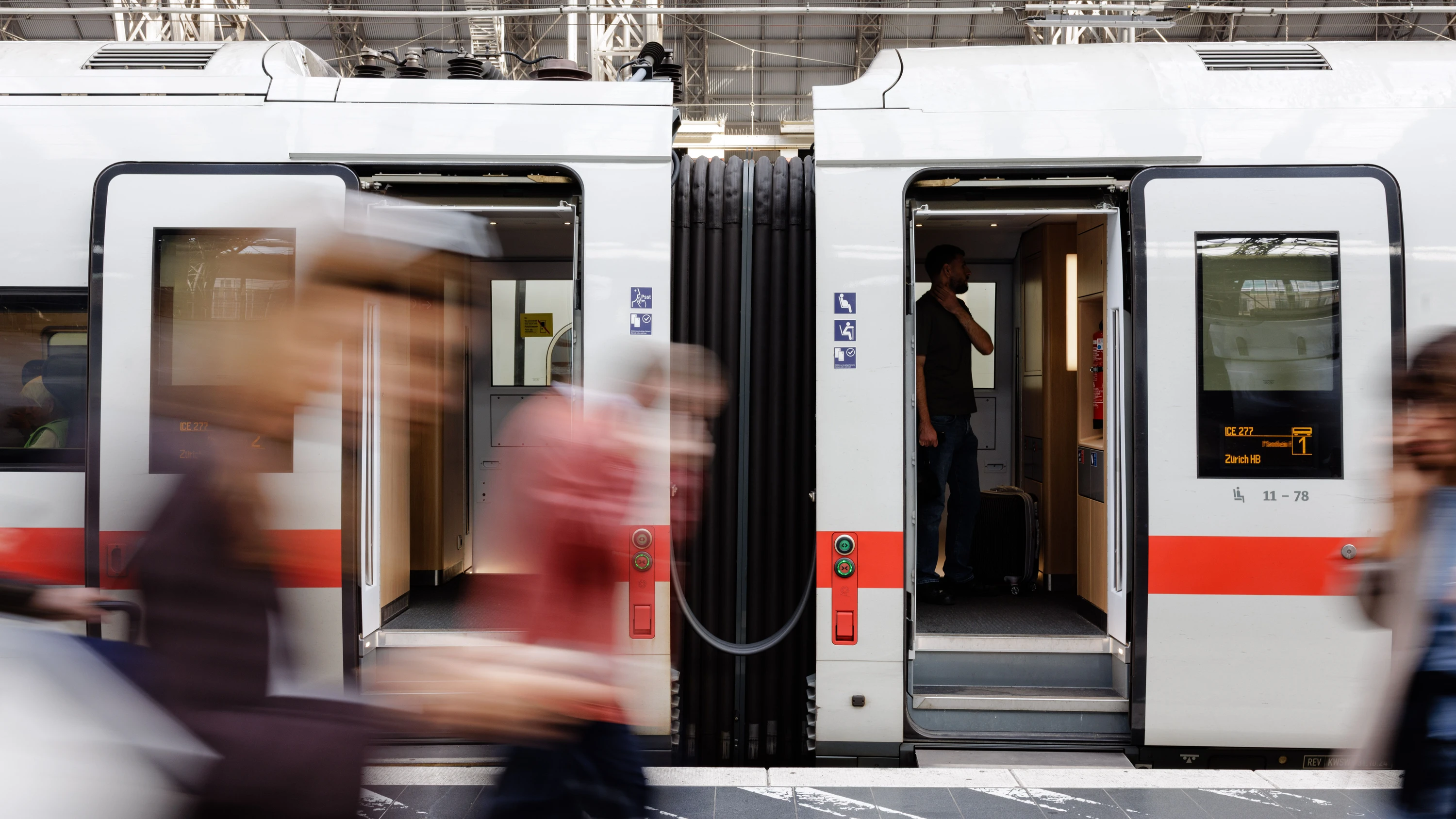 Kritik aus den Ländern: „Die Deutsche Bahn ist grandios gescheitert“