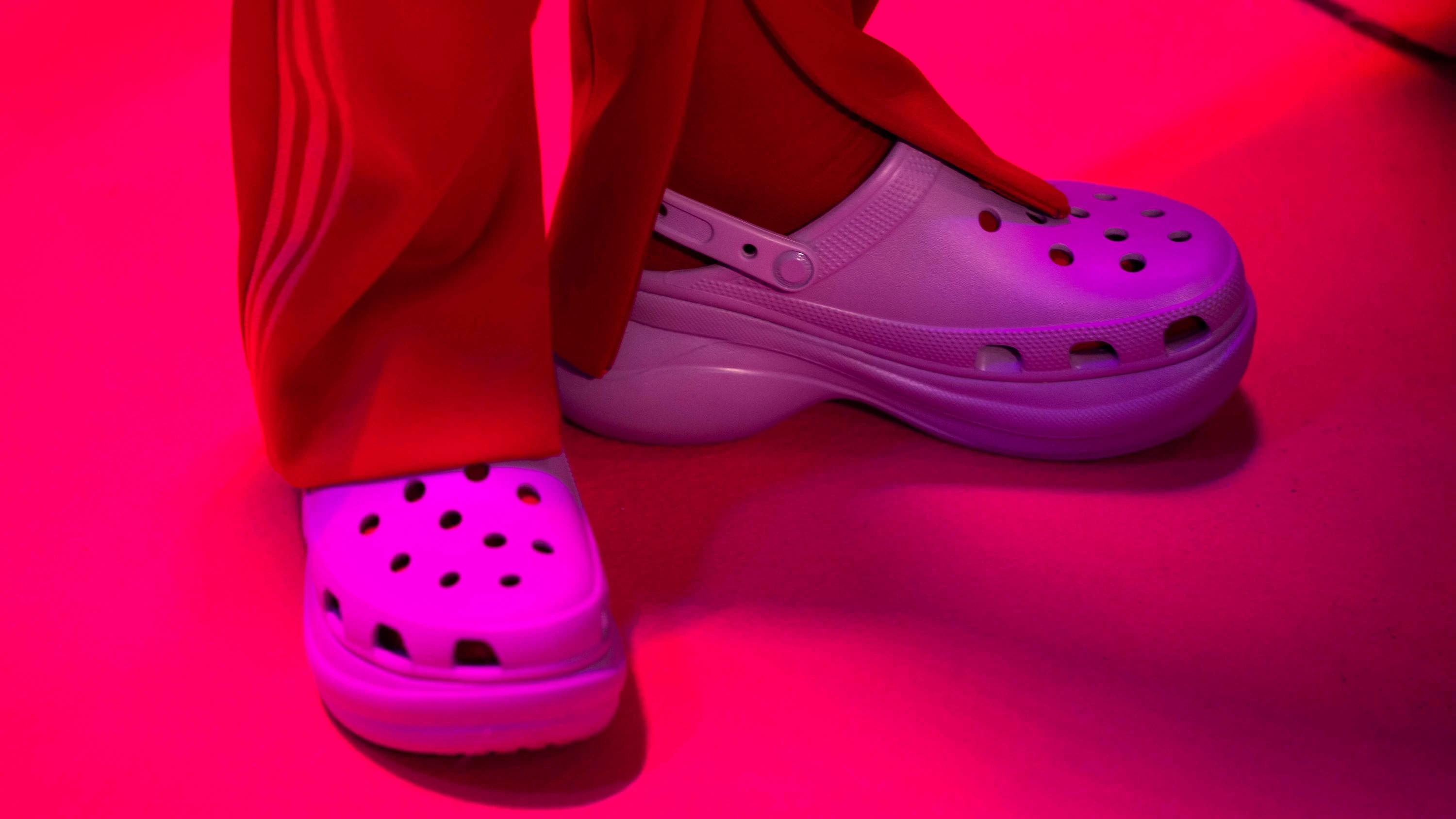 Liebeserklärung an Crocs: Das erste Hineinschlüpfen war eine Offenbarung