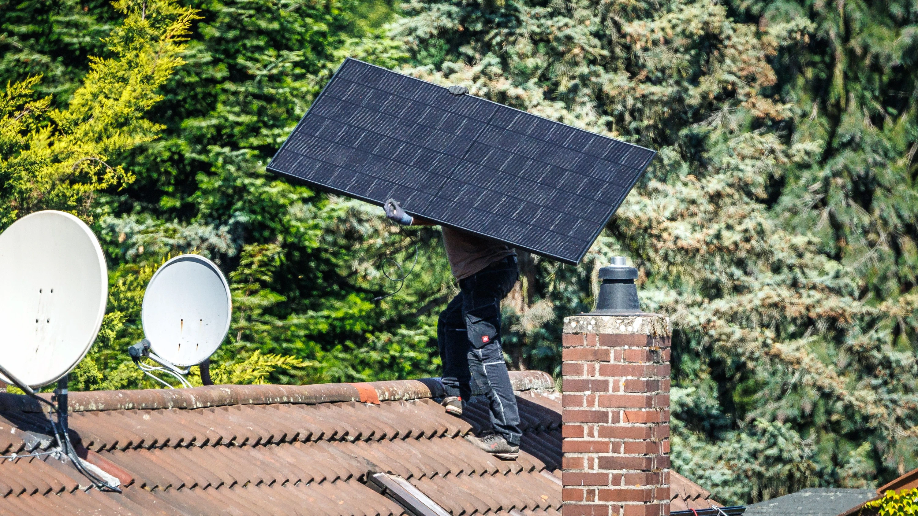 Einspeisevergütung: Hausbesitzer dürfen auf längere Solarförderung hoffen Einspeisevergütung: Hausbesitzer dürfen auf längere Solarförderung hoffen