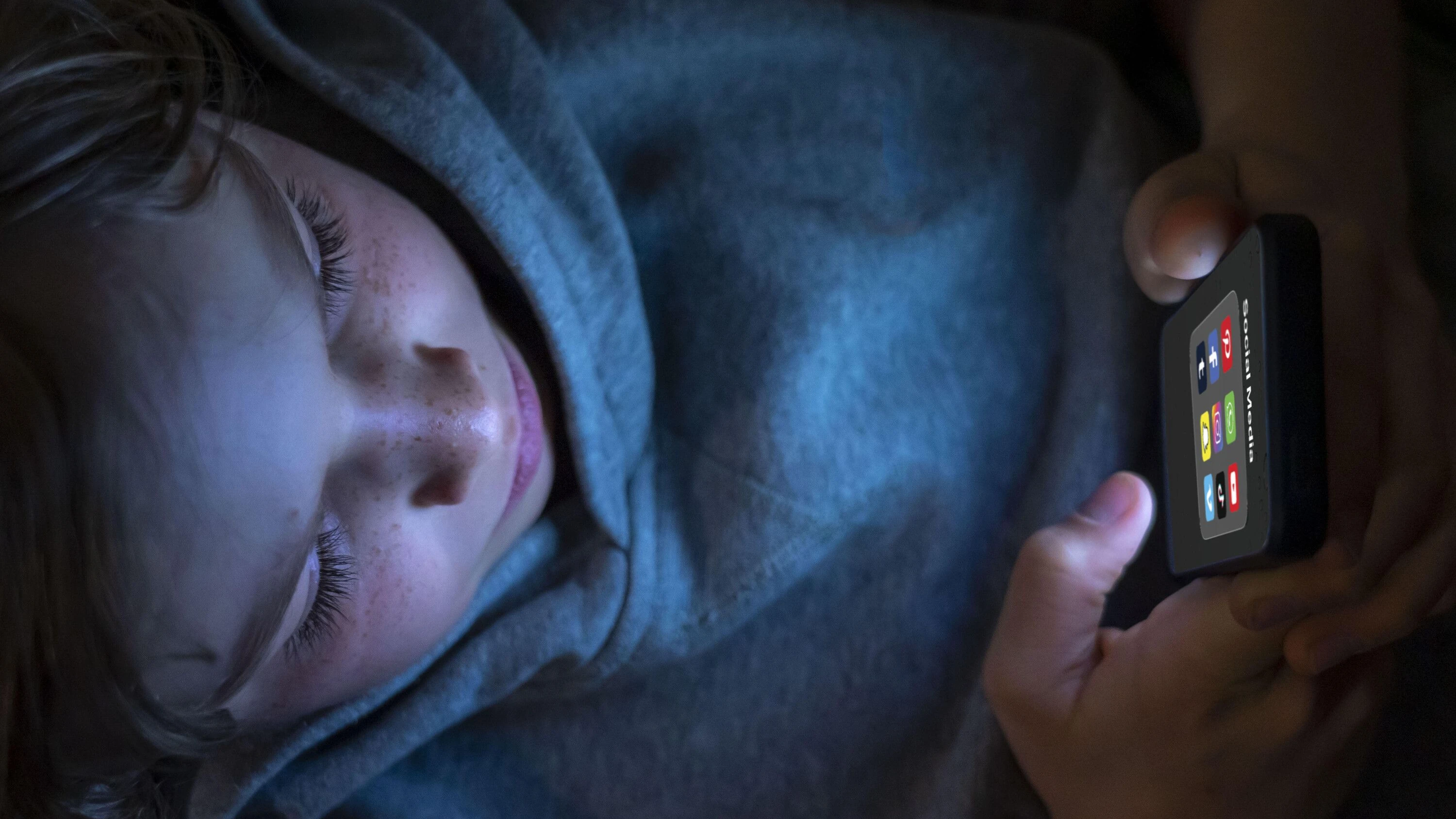 Kinder und Social Media: Wie die EU-Kommission den Jugendschutz im Netz behindert