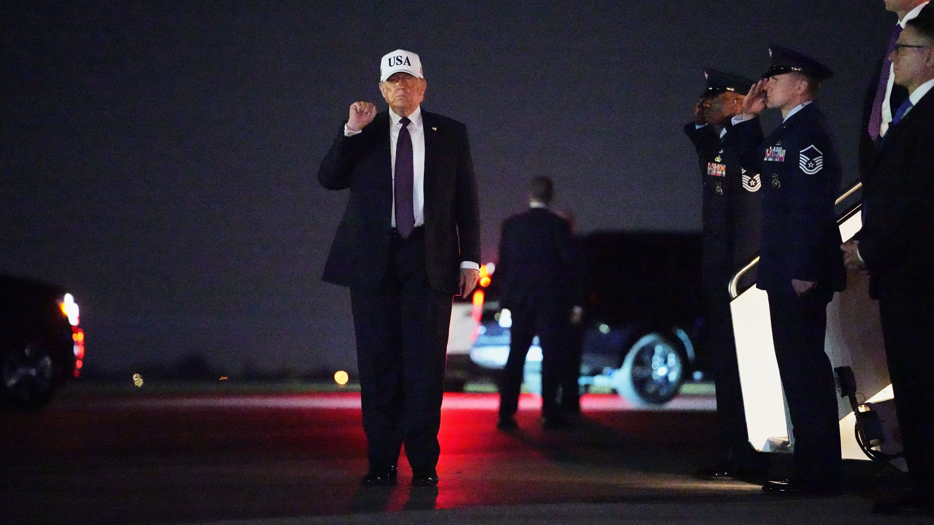 Angriff auf Iran: Trump will den Regimewechsel in Teheran Angriff auf Iran: Trump will den Regimewechsel in Teheran