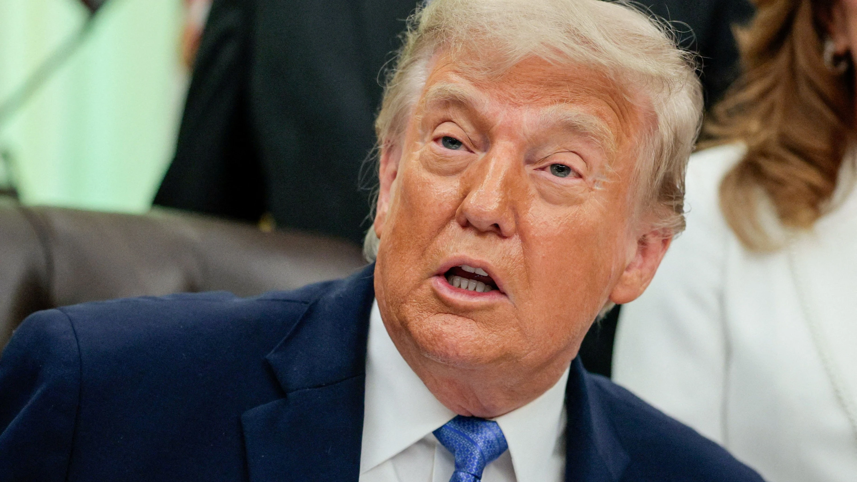 Liveblog Irankrieg: US-Militär greift erneut in Iran an – Iran erklärt Straße von Hormus für komplett gesperrt Liveblog Irankrieg: US-Militär greift erneut in Iran an – Iran erklärt Straße von Hormus für komplett gesperrt