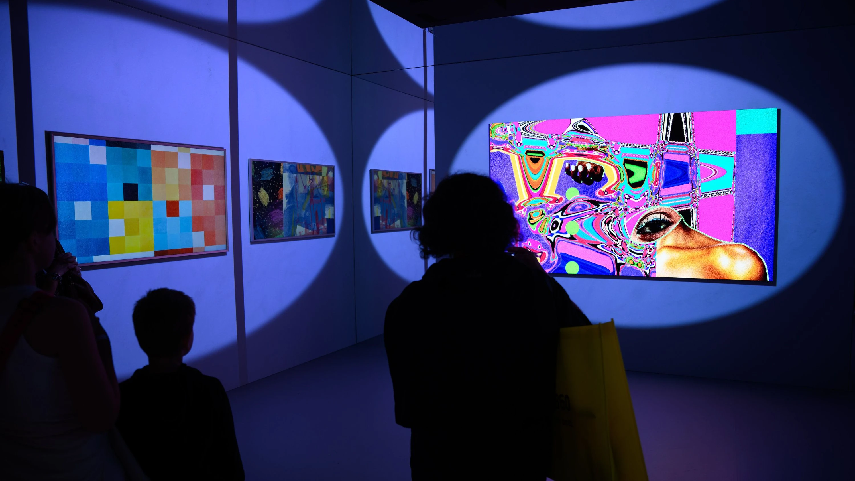 Fernseher & Co: Viele Elektronikprodukte deutlich günstiger als im Vorjahr