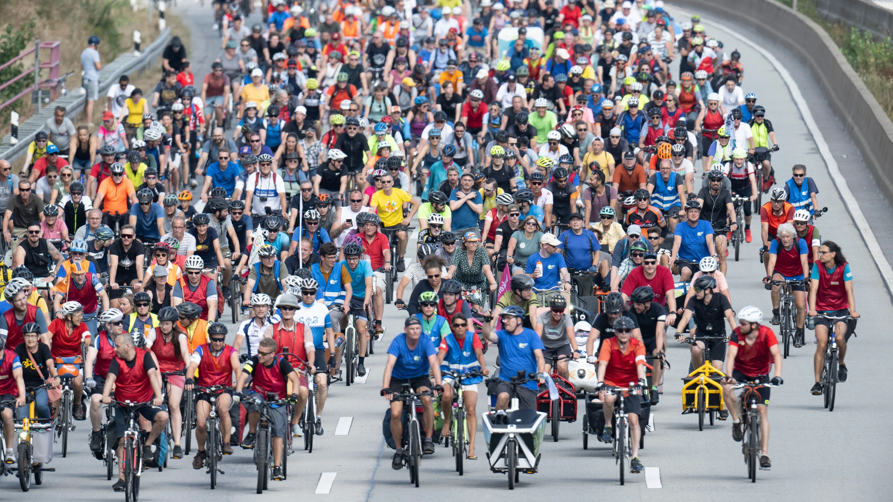 Bild: Staatsgerichtshof prüft: Ist das Volksbegehren zum Verkehr verfassungskonform?