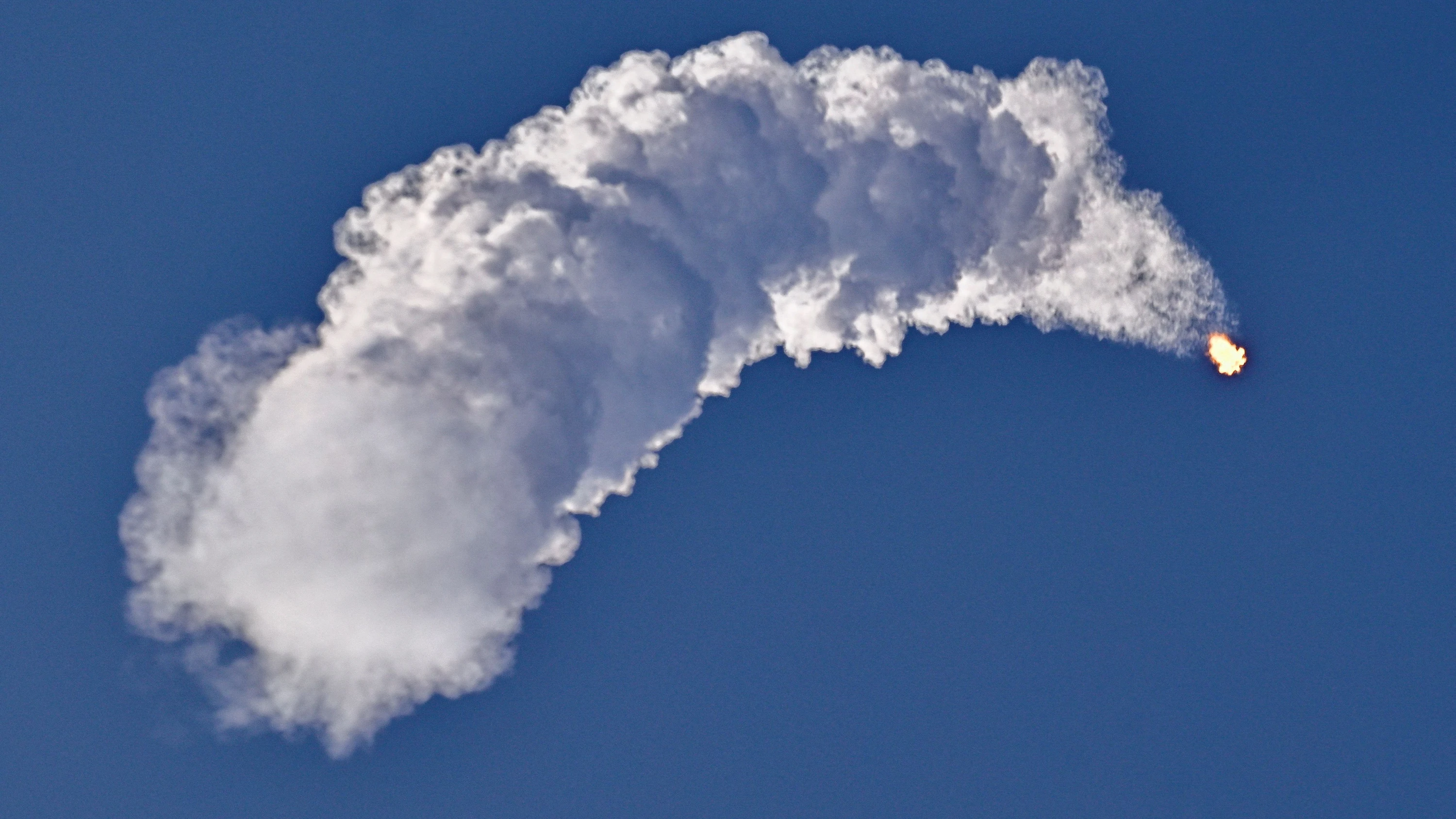 Weltraumschrott: Lithiumwolke einer Falcon 9 in der Atmosphäre aufgespürt