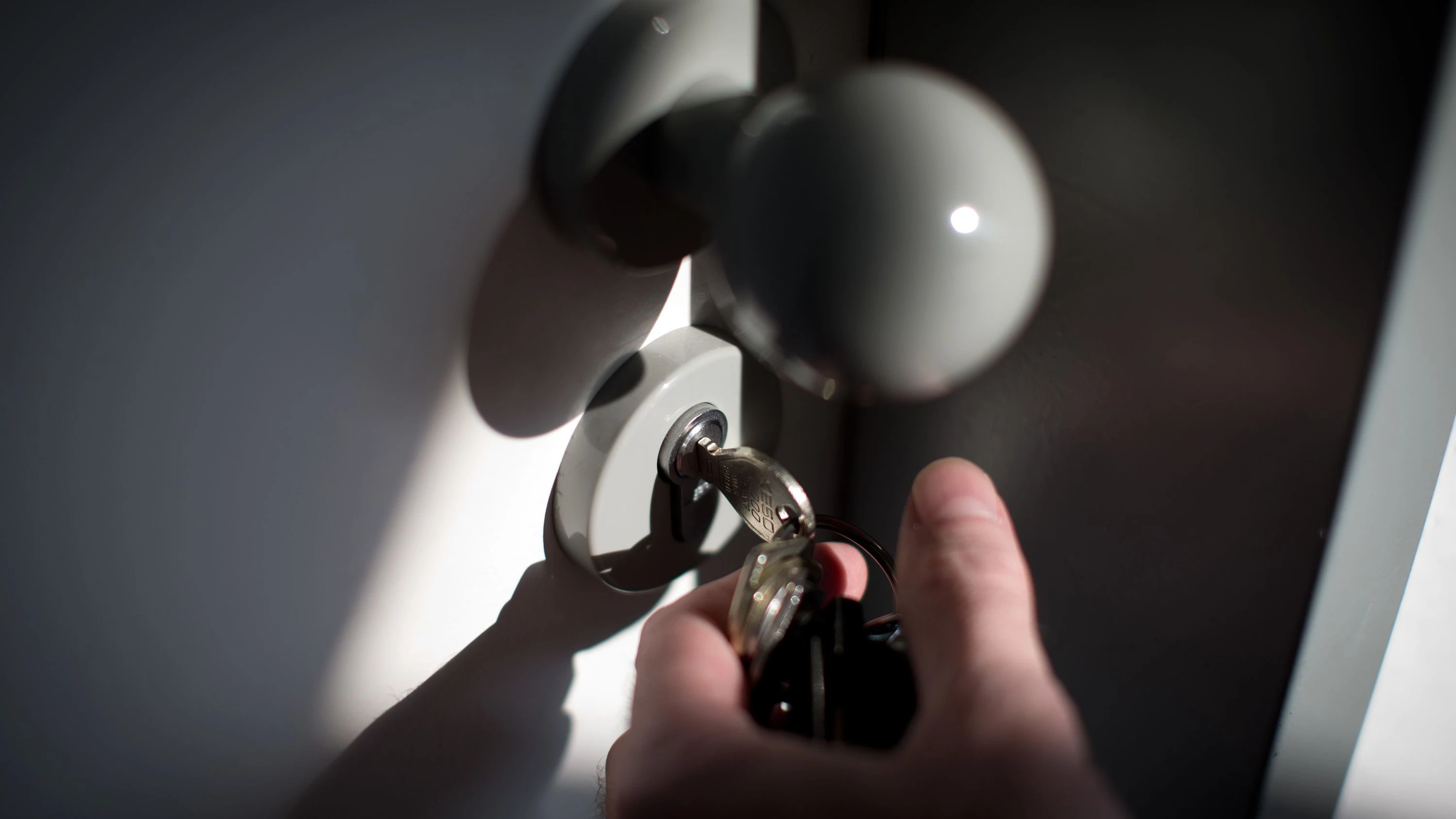 Tuwari wird vorgeworfen, in neun Fällen falsche Wohnraumnachweise ausgestellt zu haben. - dpa