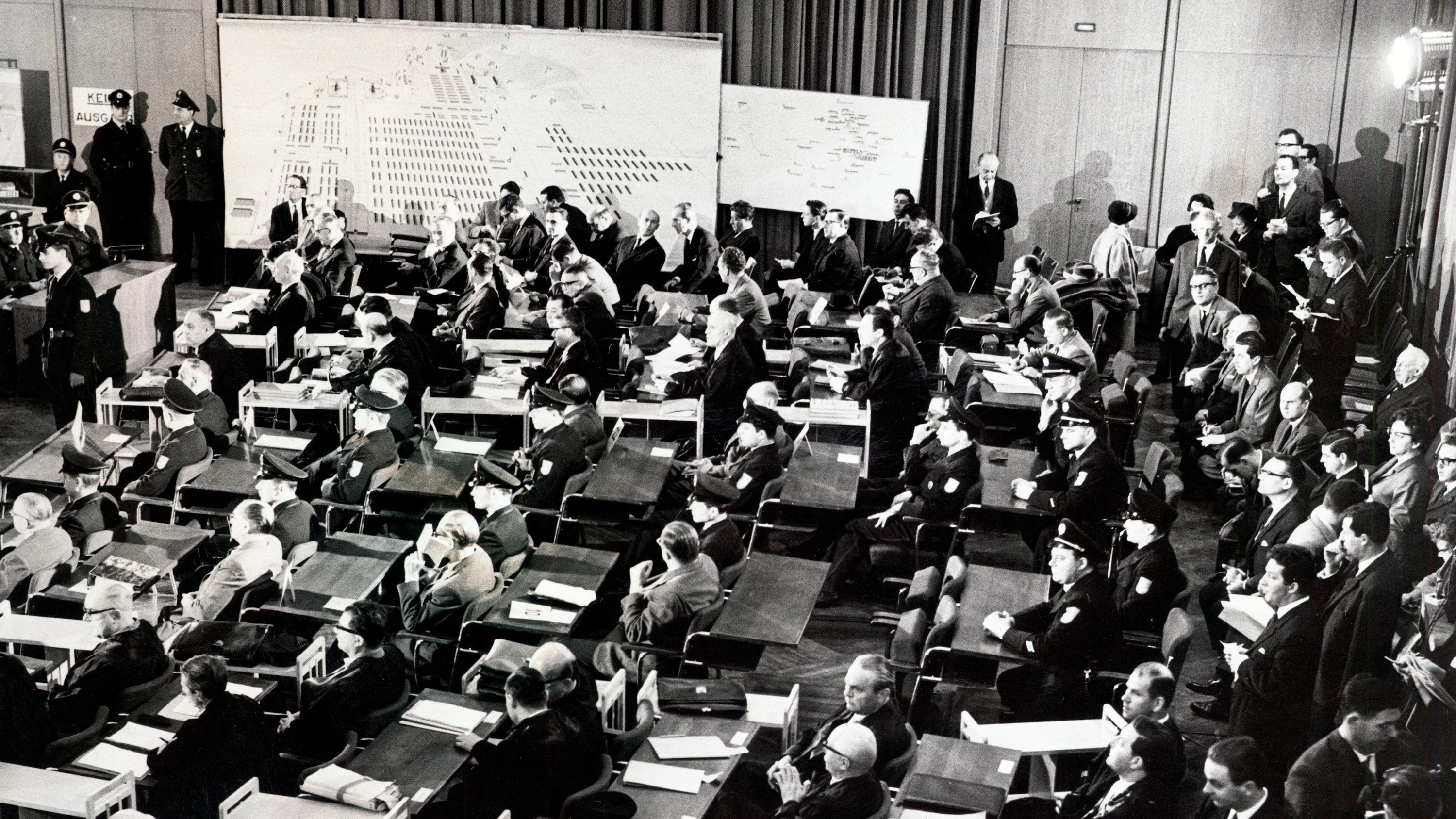 Lutz Kleinhans’ Frankfurt: Auschwitz vor Gericht – im Römer