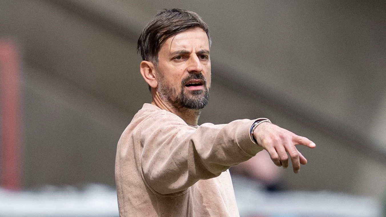„Geld ist ein Faktor, aber maximale Leistung kann man nur abrufen, wenn die Rahmenbedingungen stimmen“, sagt Eintracht-Trainer Niko Arnautis. - Picture Alliance