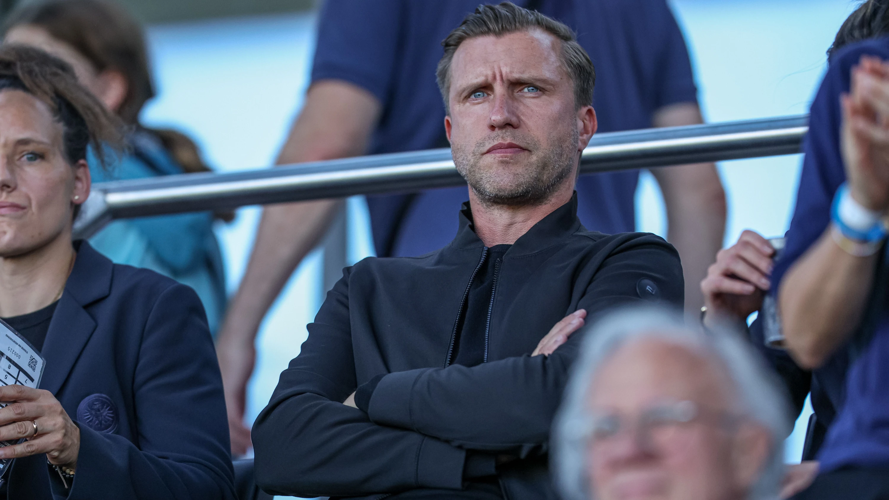 Krösche und die Eintracht: Ein Kader als Antwort