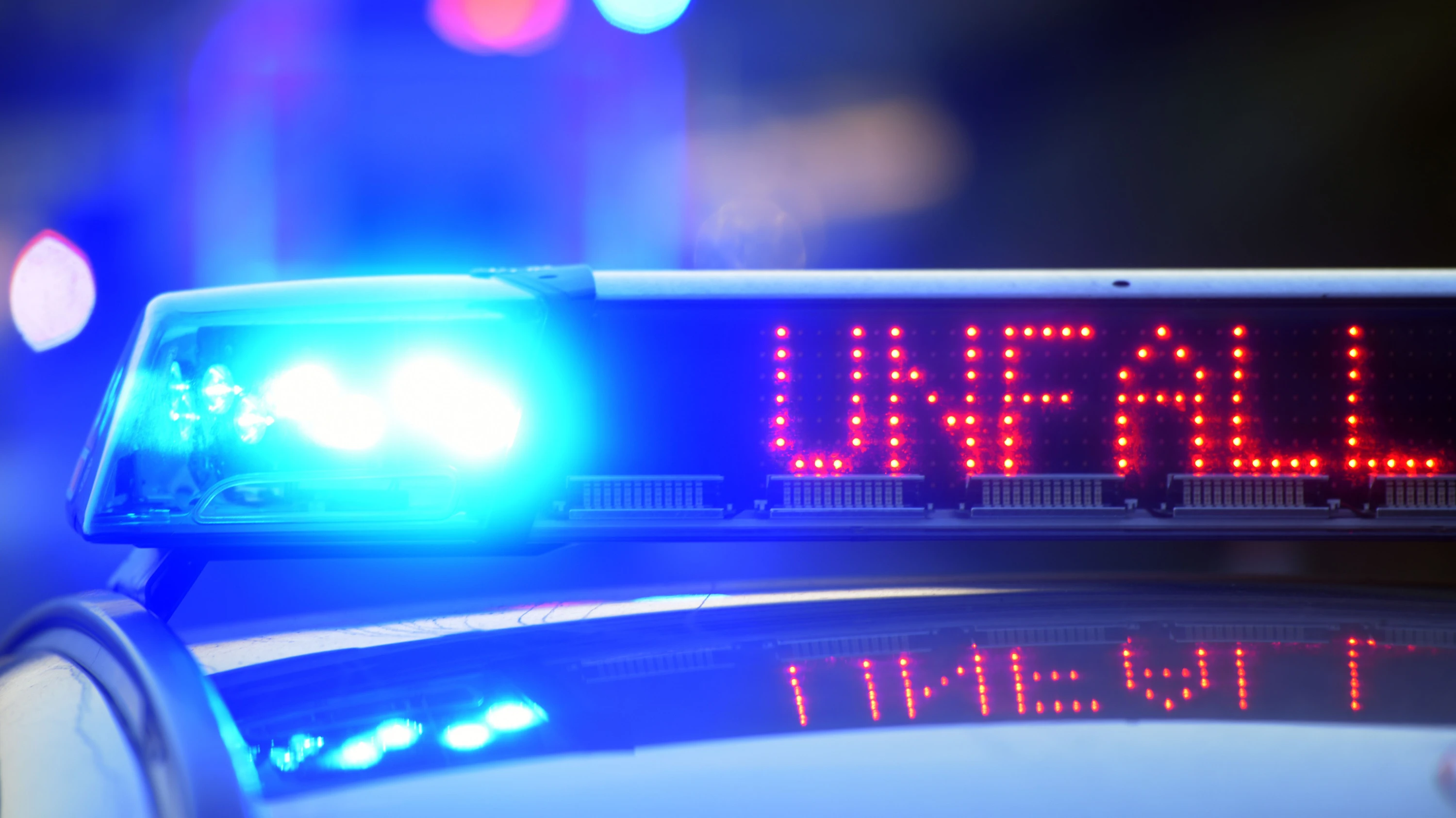 Bad Soden-Salmünster: Autofahrer prallt gegen Baum und stirbt