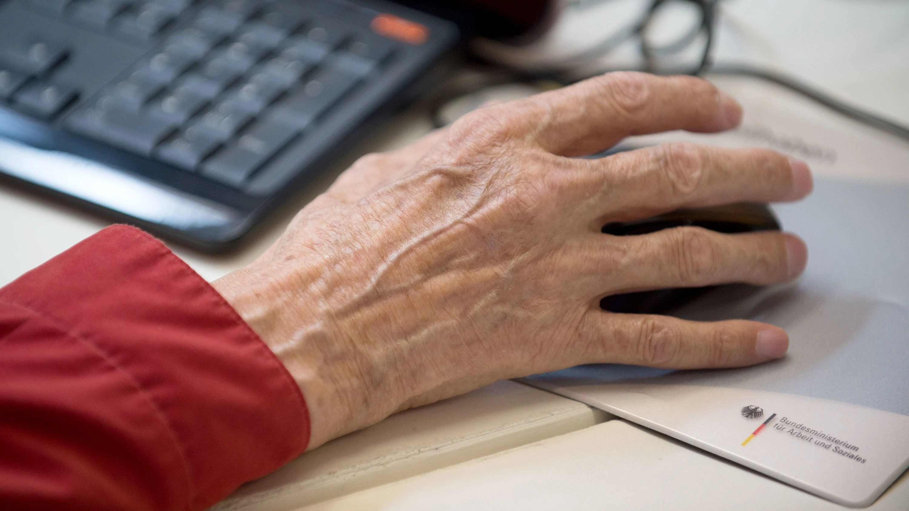 Deutschland-Blog: Rentenkommission soll über Rente mit 70 beraten wollen