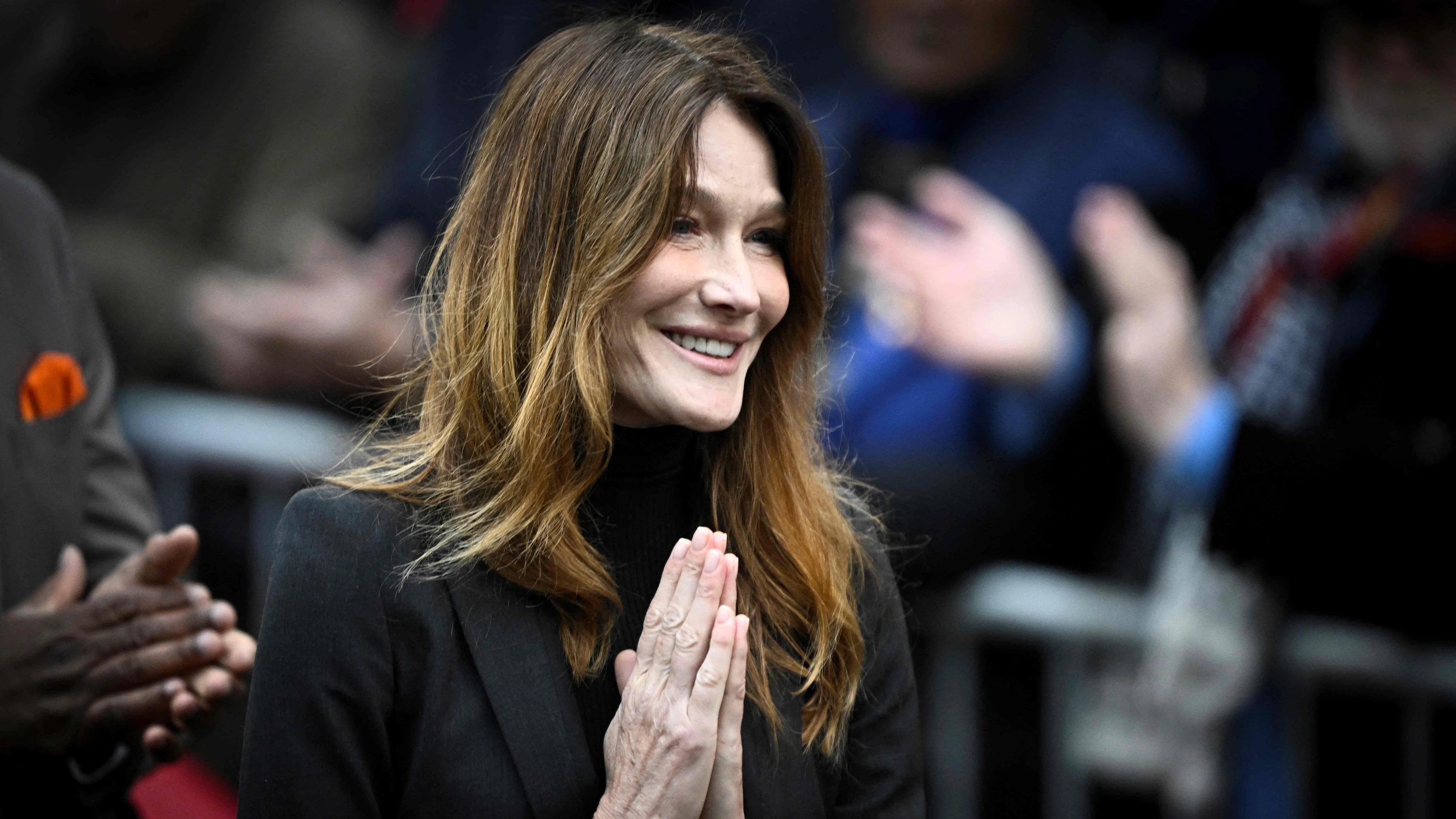 An Brustkrebs erkrankt: Carla Bruni-Sarkozy beendet ihre Hormontherapie