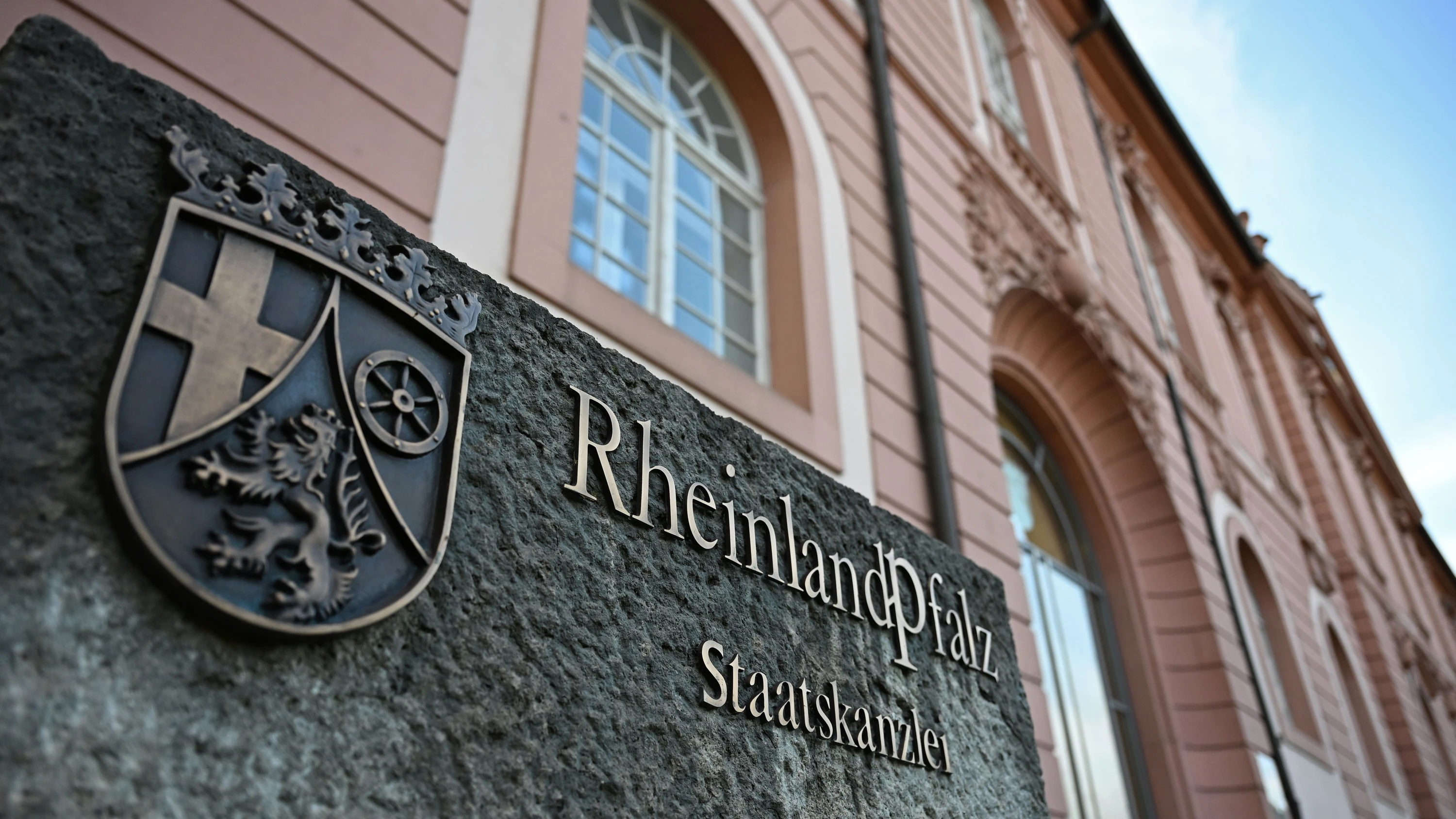 Medienstaatsvertrag: Anhörung zur Regulierung von KI hat begonnen