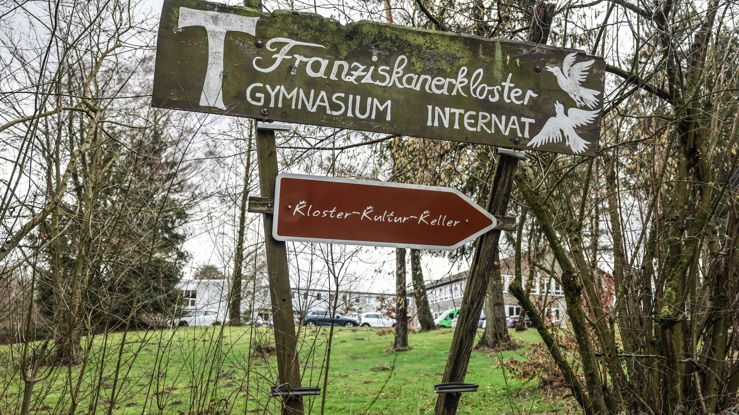 Bericht vorgelegt: Mehr als 100 Fälle von Missbrauch in Franziskanerorden