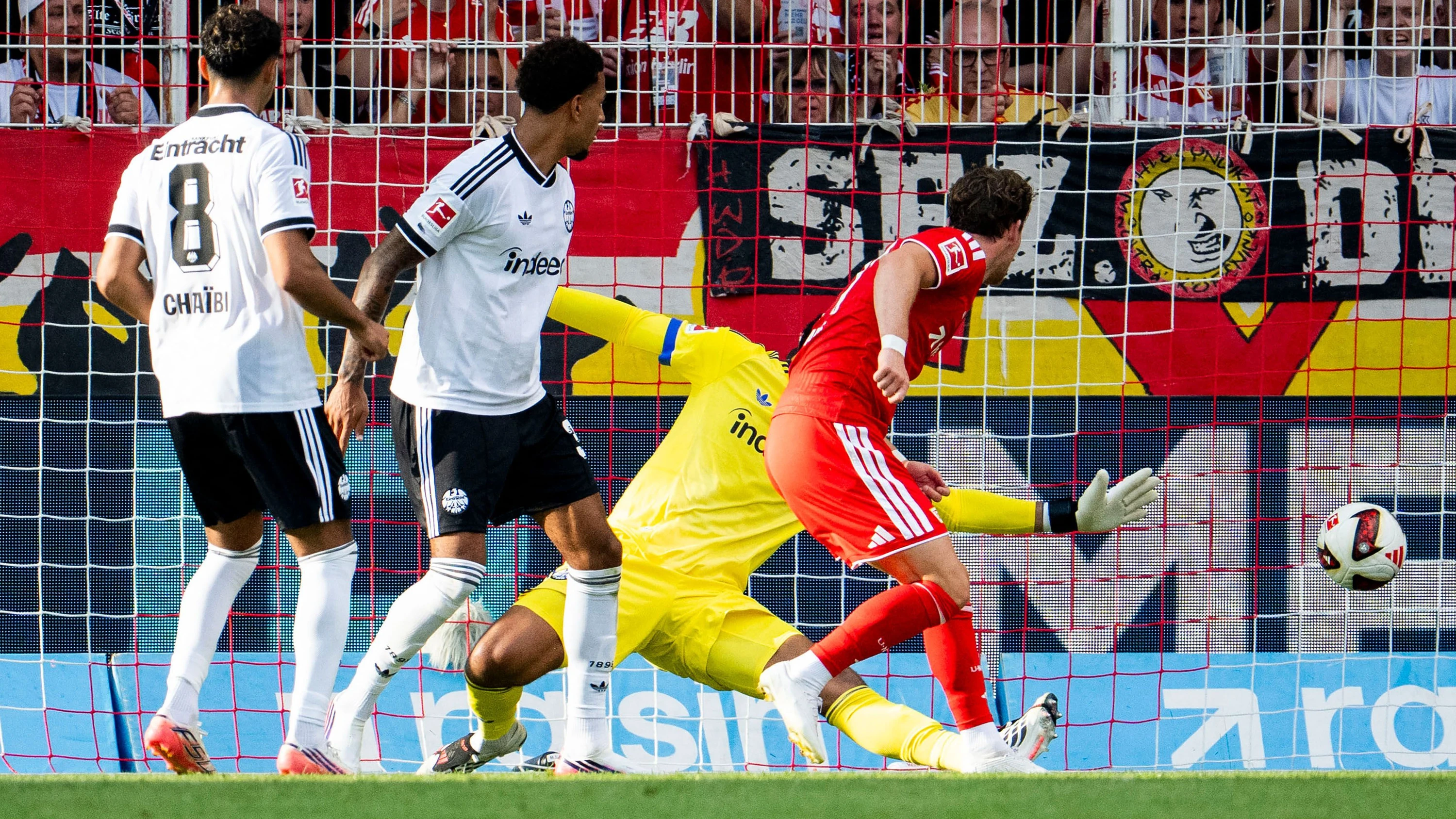 3:3 zum Bundesliga-Auftakt: Zwei Vereine auf der Suche nach sich selbst 3:3 zum Bundesliga-Auftakt: Zwei Vereine auf der Suche nach sich selbst