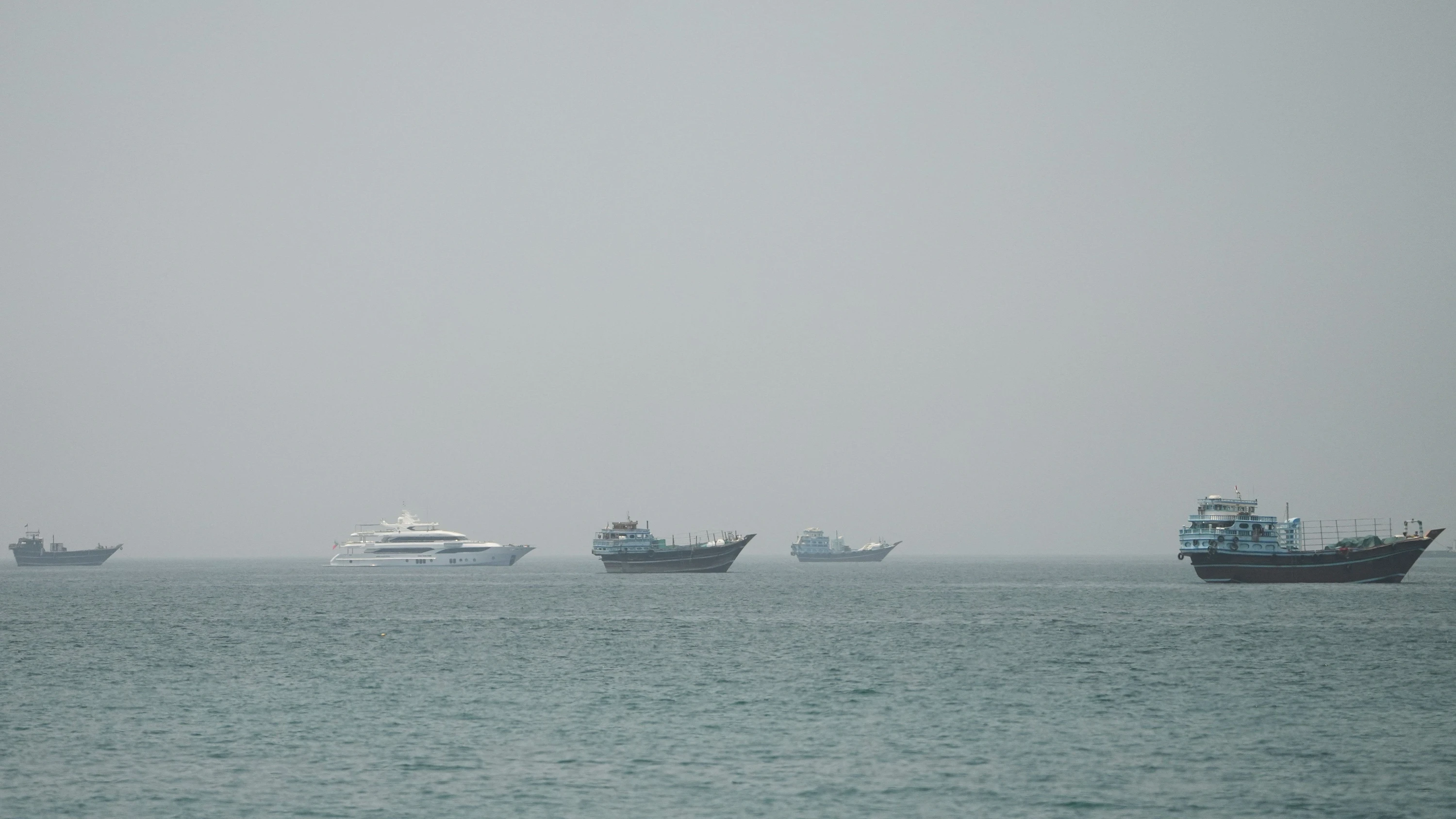 Liveblog Irankrieg: Oman richtet temporären Seekorridor durch Straße von Hormus ein Liveblog Irankrieg: Oman richtet temporären Seekorridor durch Straße von Hormus ein