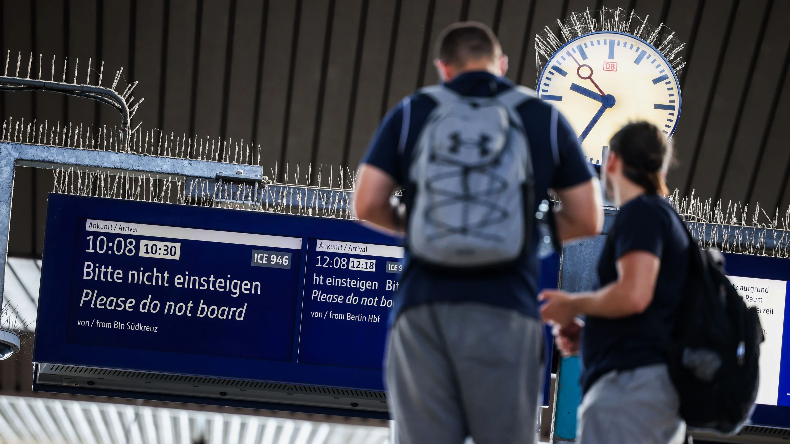 Anschlag auf Bahnstrecke: Linksextremistischer Bekennerbrief veröffentlicht Anschlag auf Bahnstrecke: Linksextremistischer Bekennerbrief veröffentlicht