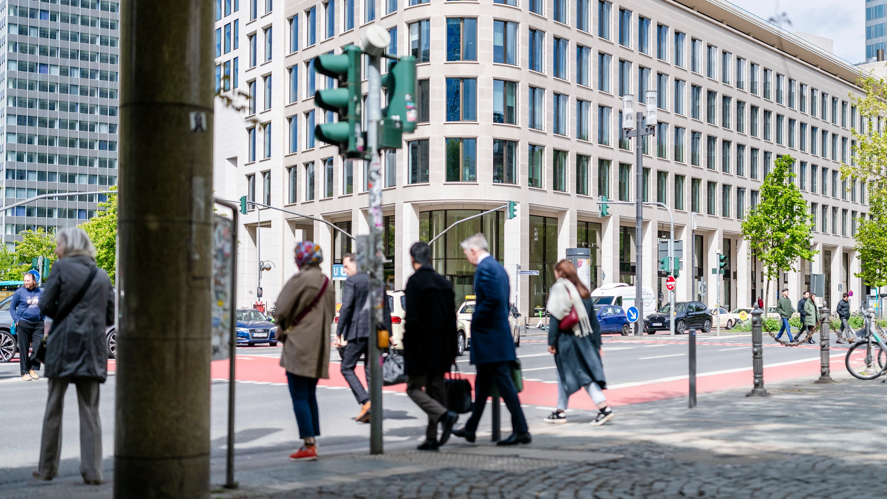11 Milliarden Euro Umsatz: Deutschlands Spitzenjuristen steigern ihre Produktivität