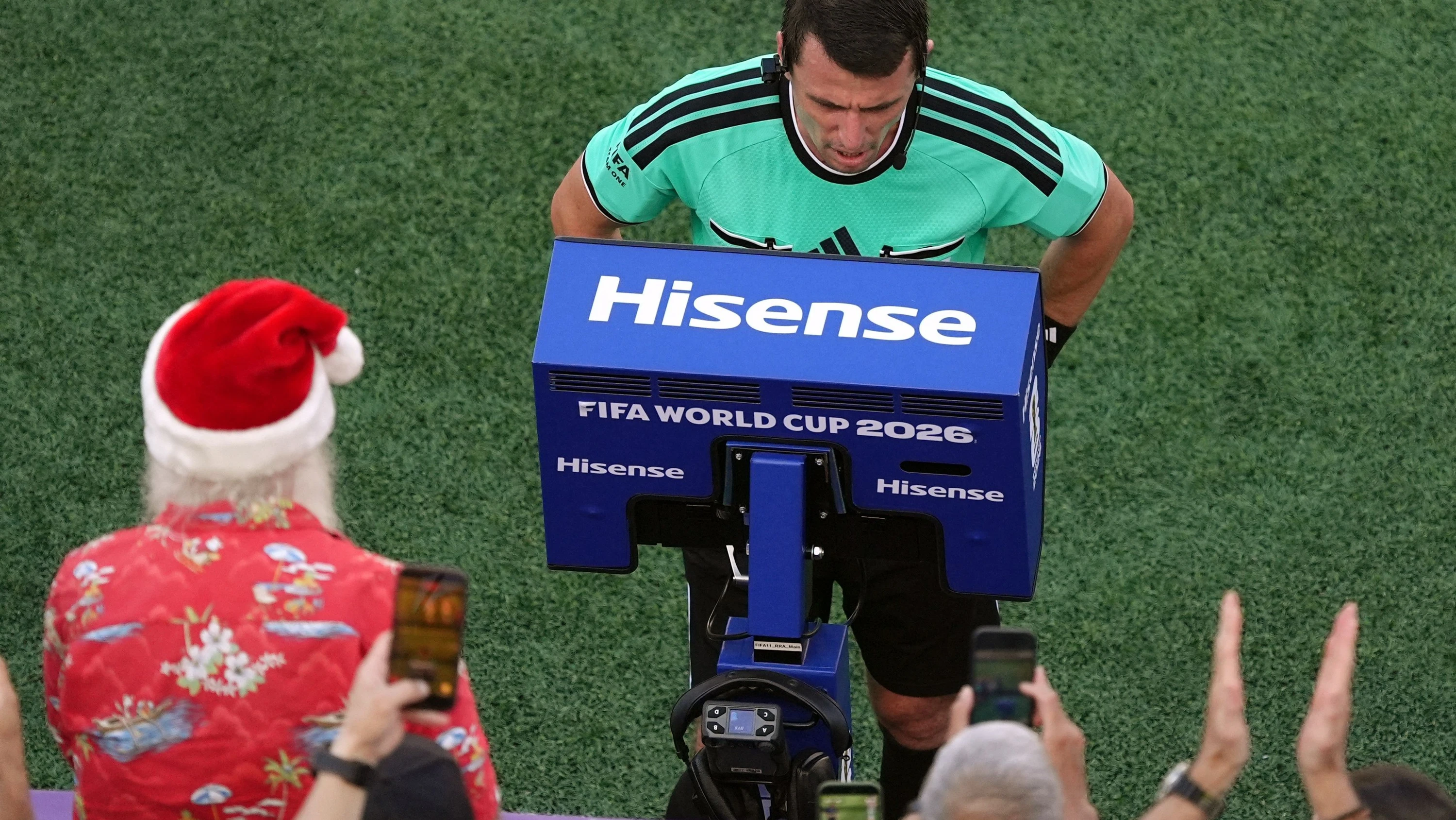 Liveblog Fußball-WM 2026: „Kontrollverlust“: Massive Schiedsrichter-Kritik nach „schlechtester WM-Leistung“ Liveblog Fußball-WM 2026: „Kontrollverlust“: Massive Schiedsrichter-Kritik nach „schlechtester WM-Leistung“