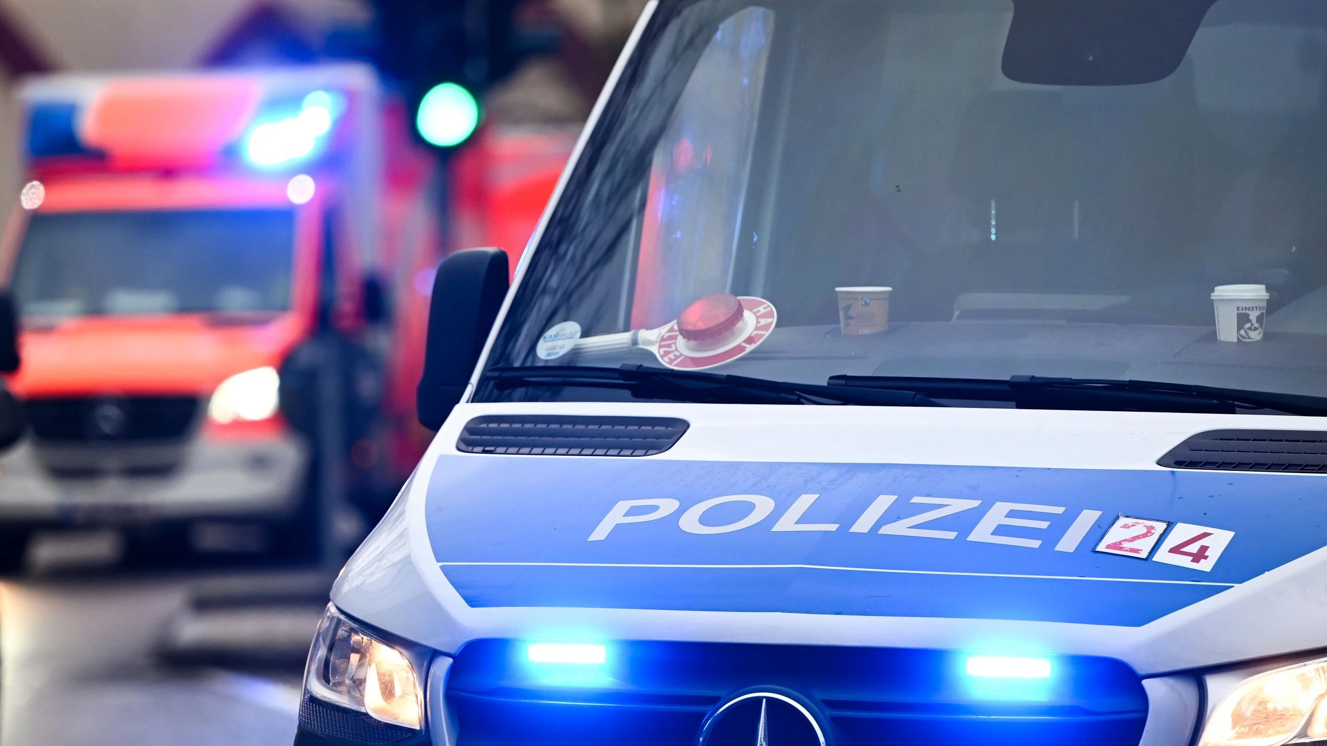 Am Tatort wurde auch ein verletzter Einundzwanzigjähriger aufgefunden. - dpa