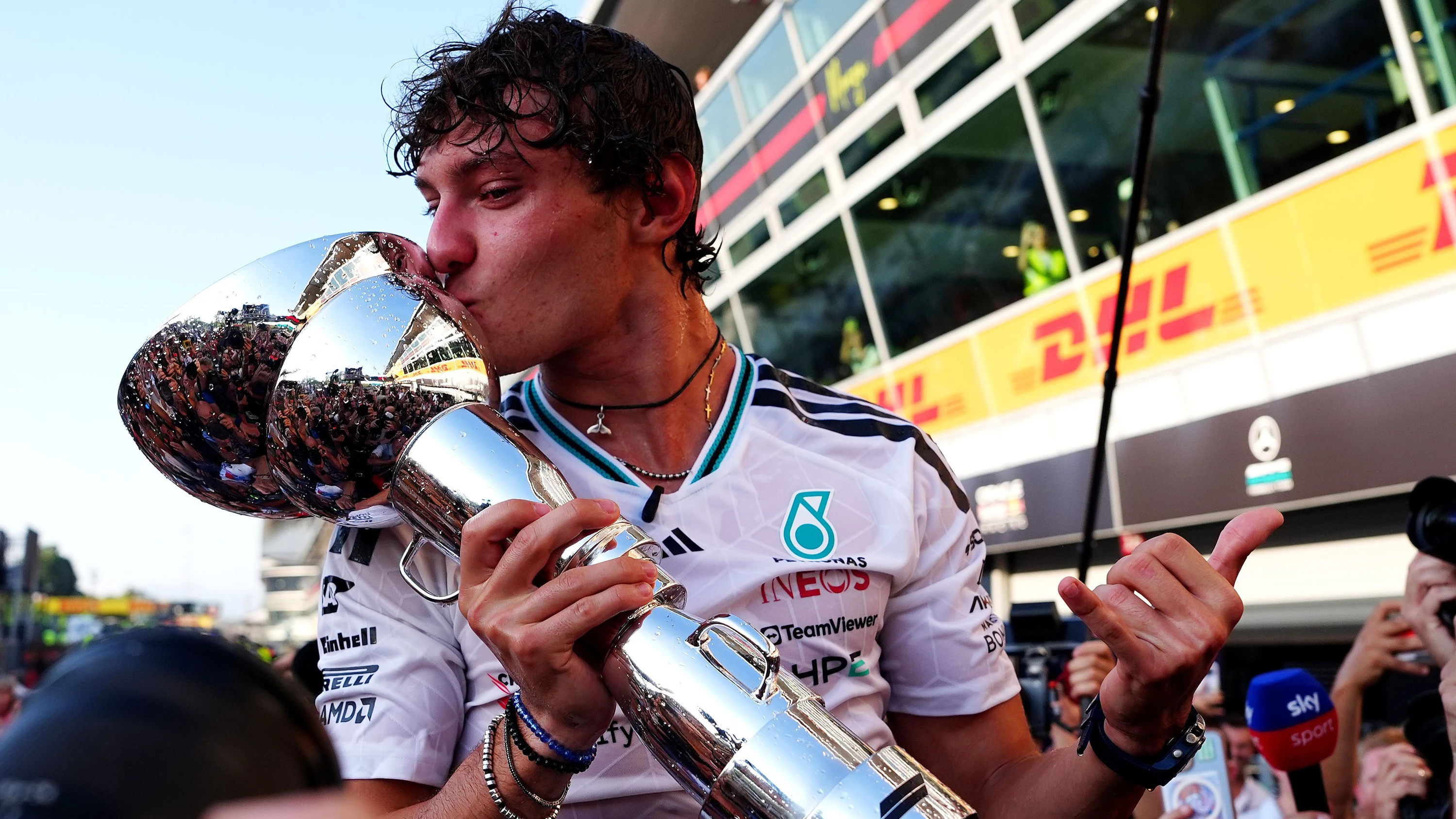 Formel-1-Pressestimmen: Von Platz 19 zum Sieg: „Ultimativer Beweis für Antonellis sensationelles Talent“ Formel-1-Pressestimmen: Von Platz 19 zum Sieg: „Ultimativer Beweis für Antonellis sensationelles Talent“