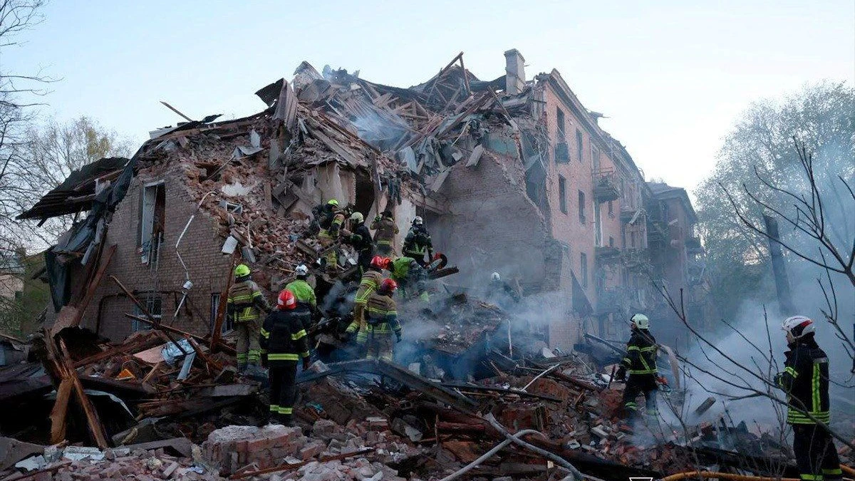 Liveblog Ukrainekrieg: Russland greift ukrainische Städte mit Raketen und Drohnen an