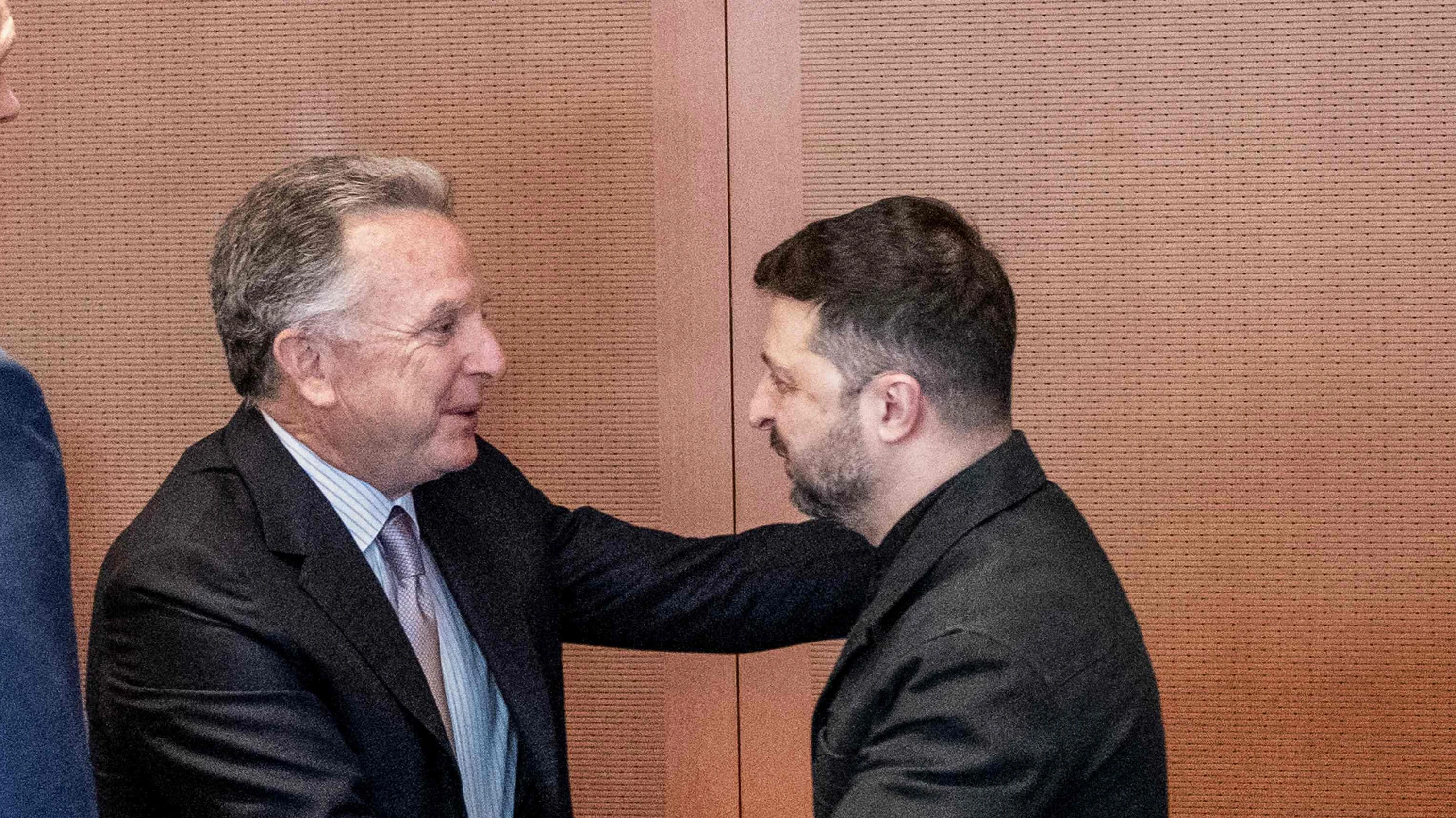 Witkoff uns Selenskyj treffen sich am Sonntag im Bundeskanzleramt - AFP