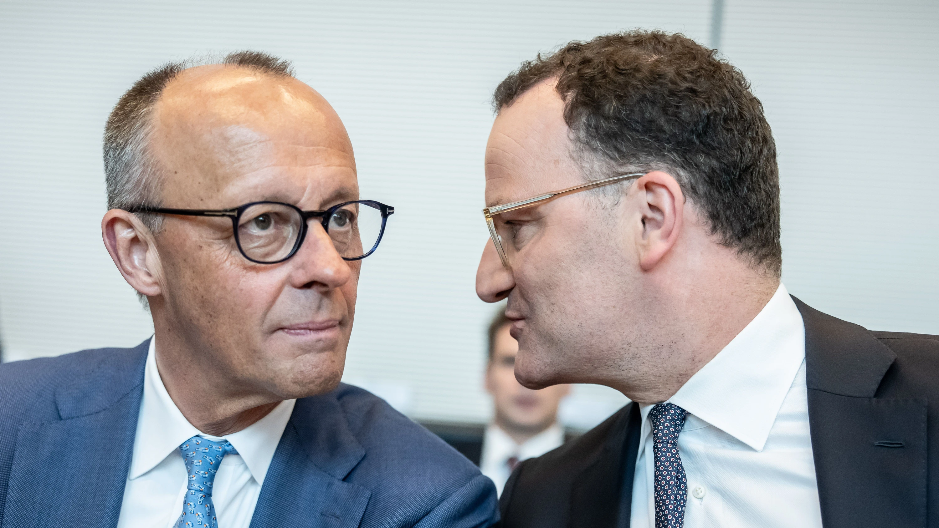 Nach Spahns Rücktritt: Wie baut Merz jetzt seine Mannschaft um?