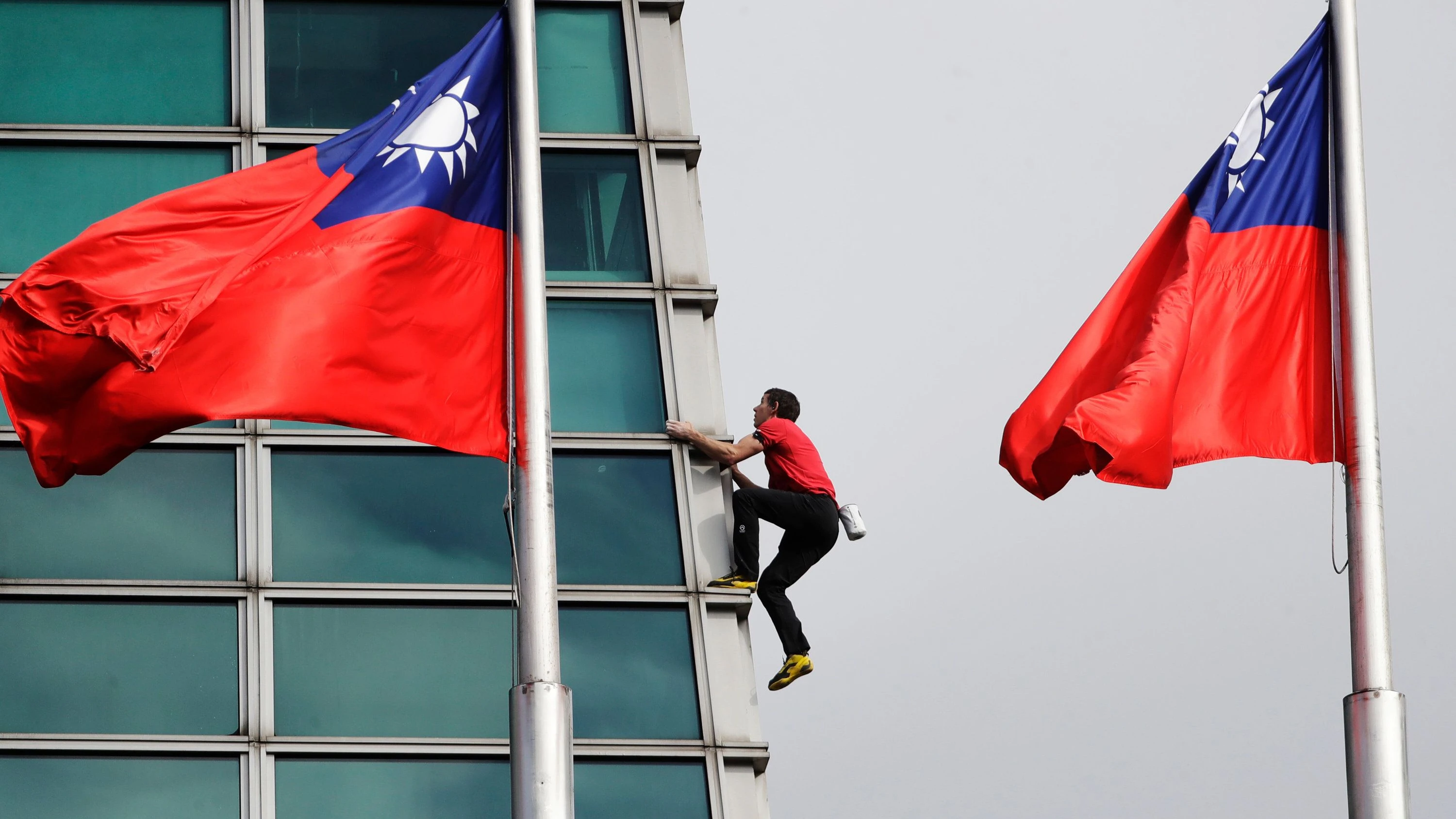 Alex Honnold: US-Freeclimber erklimmt Wolkenkratzer Taipeh 101