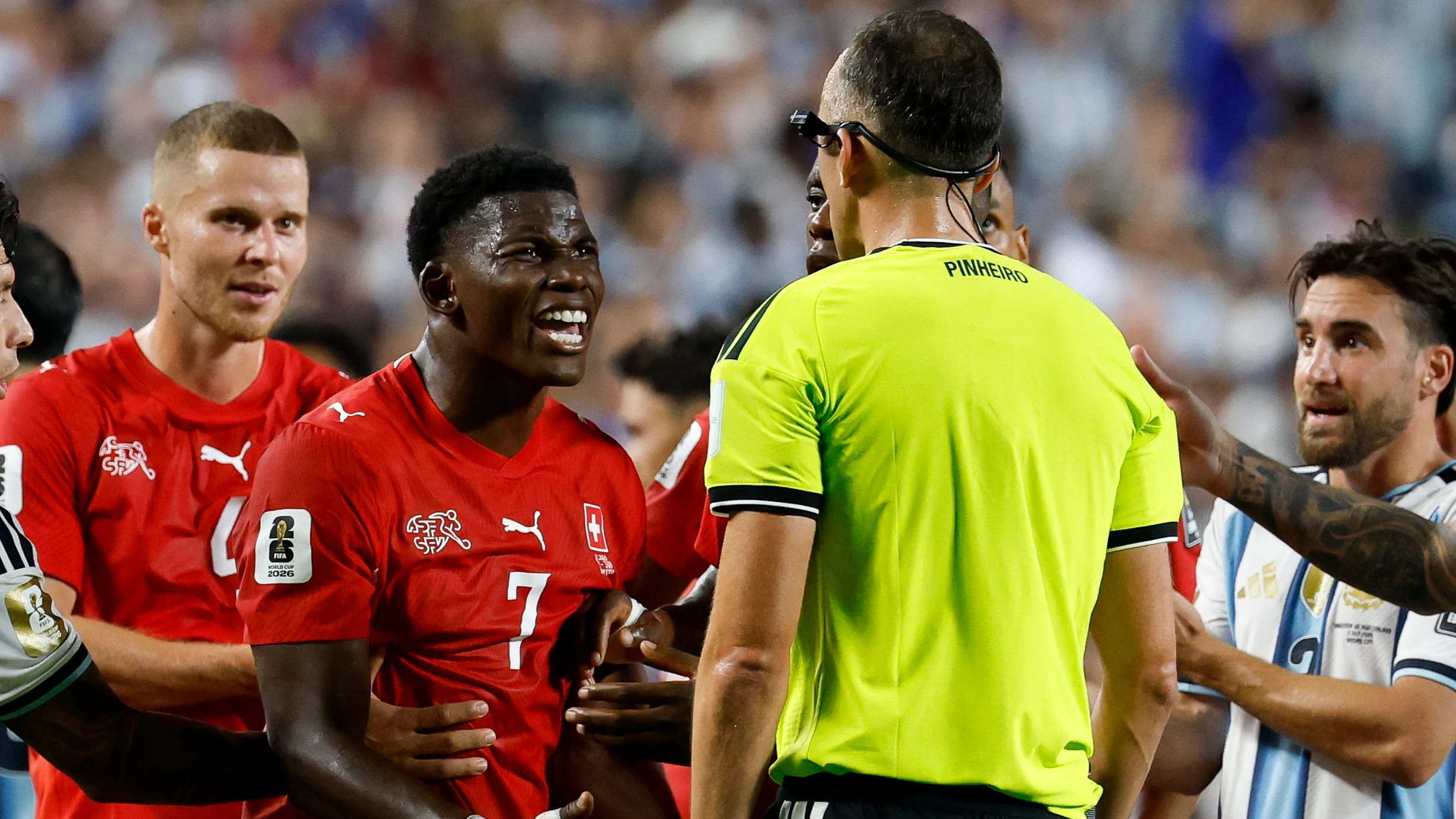 WM-Aus für die SChweiz: Breel Embolo mit der Lizenz zum Fliegen WM-Aus für die SChweiz: Breel Embolo mit der Lizenz zum Fliegen