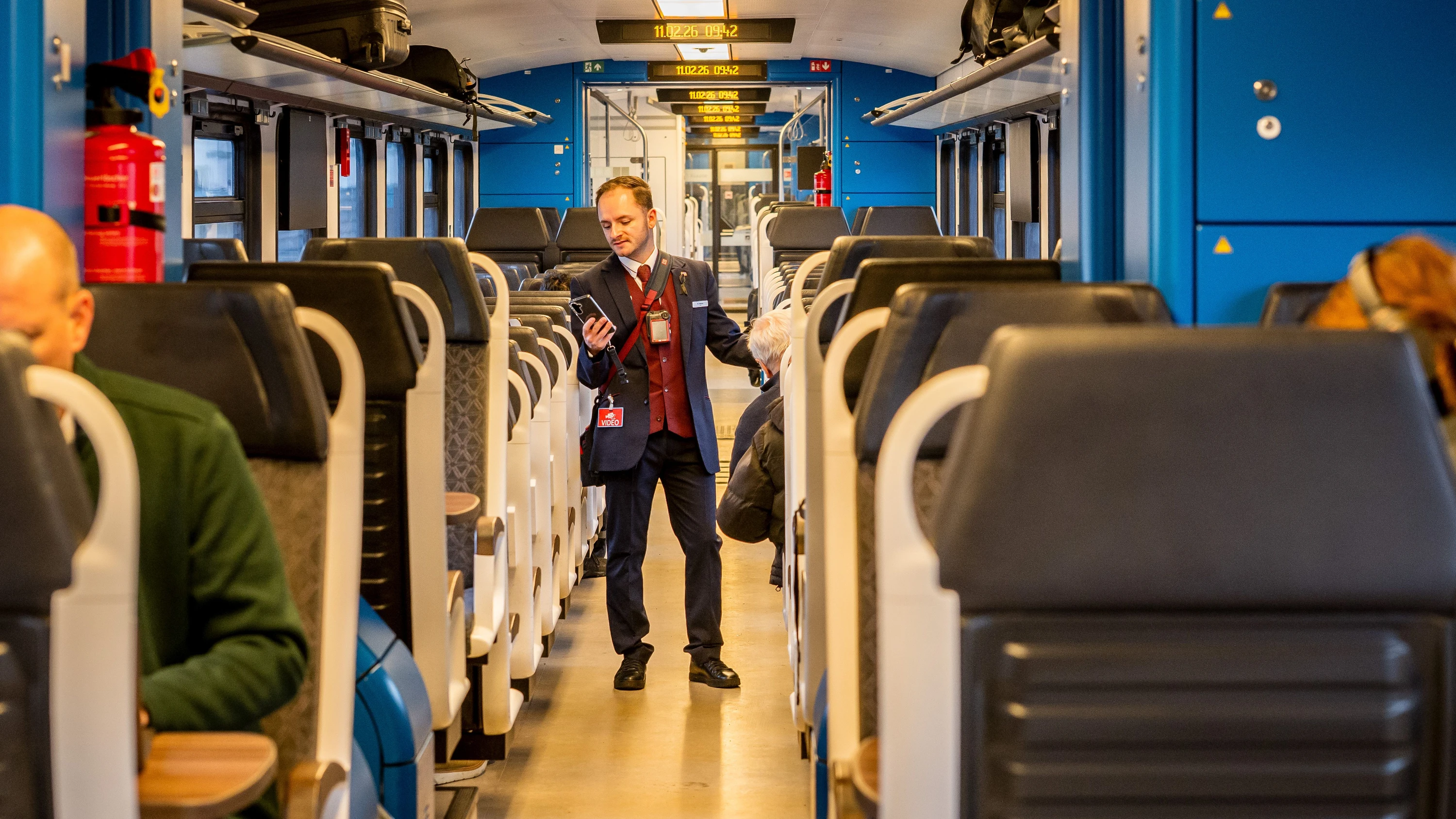 Sicherheit in der Bahn: Mehr Zugpersonal könnte teuer werden